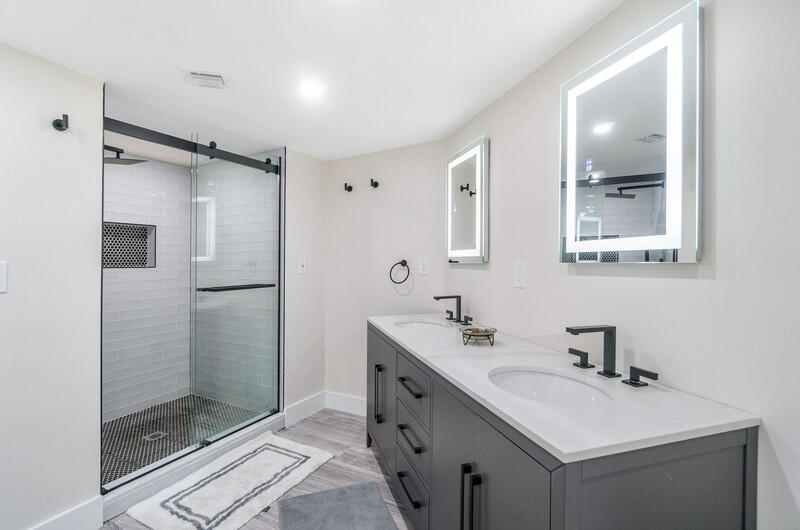 LANDS OF THE PRESIDENT/CONSULATE ASSOCIATION - Residential