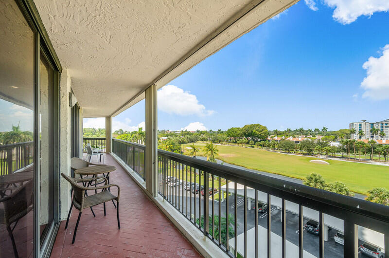 LANDS OF THE PRESIDENT/CONSULATE ASSOCIATION - Residential