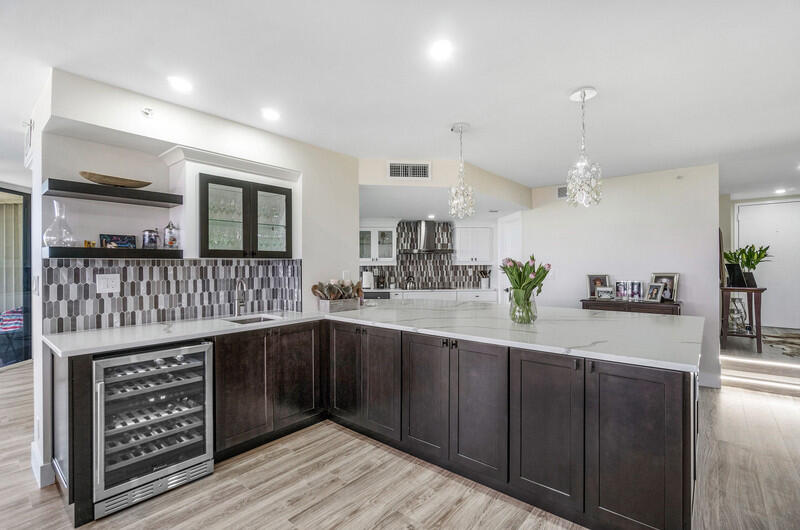 LANDS OF THE PRESIDENT/CONSULATE ASSOCIATION - Residential