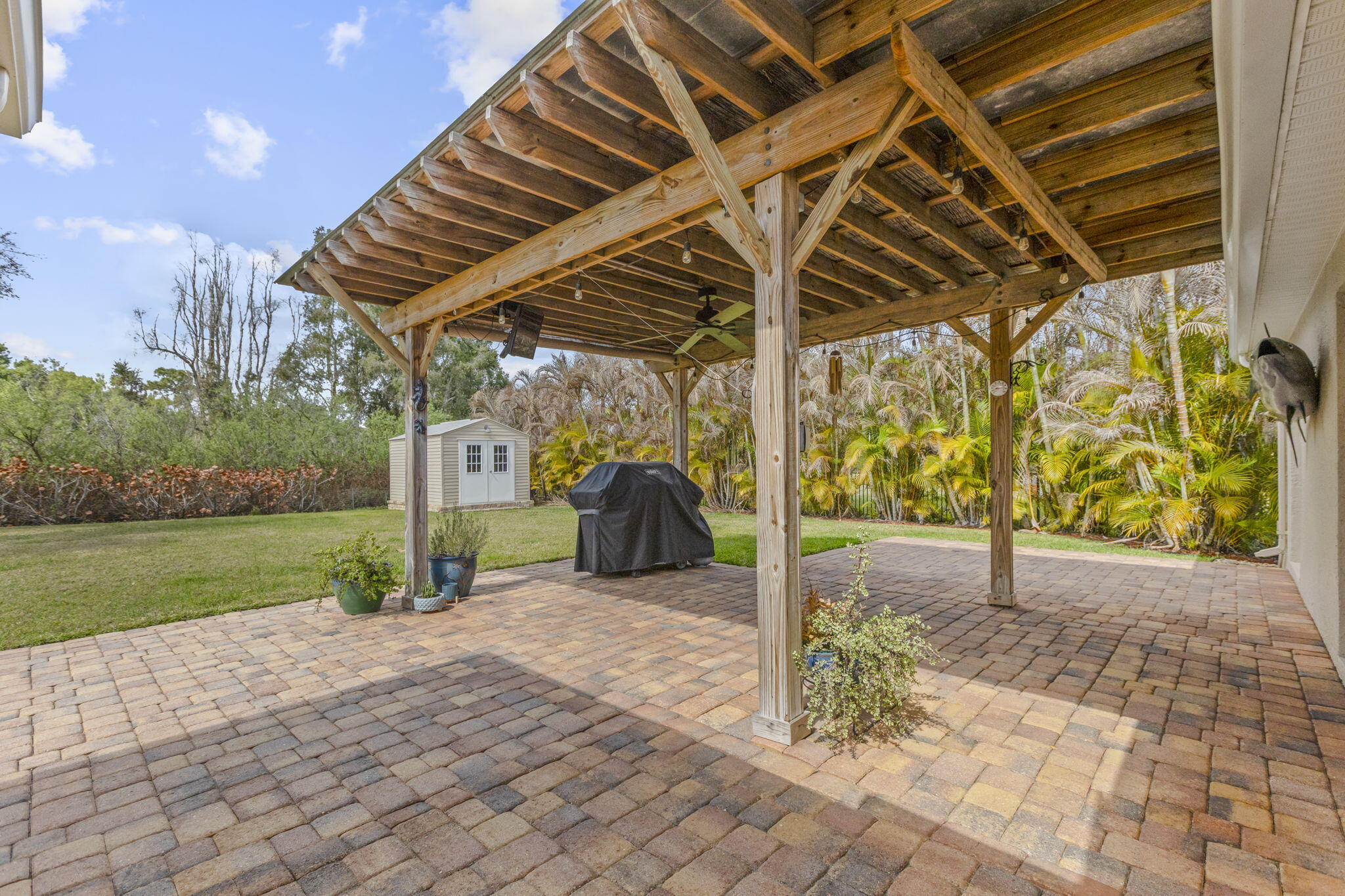 Palm Lake Gardens - Residential