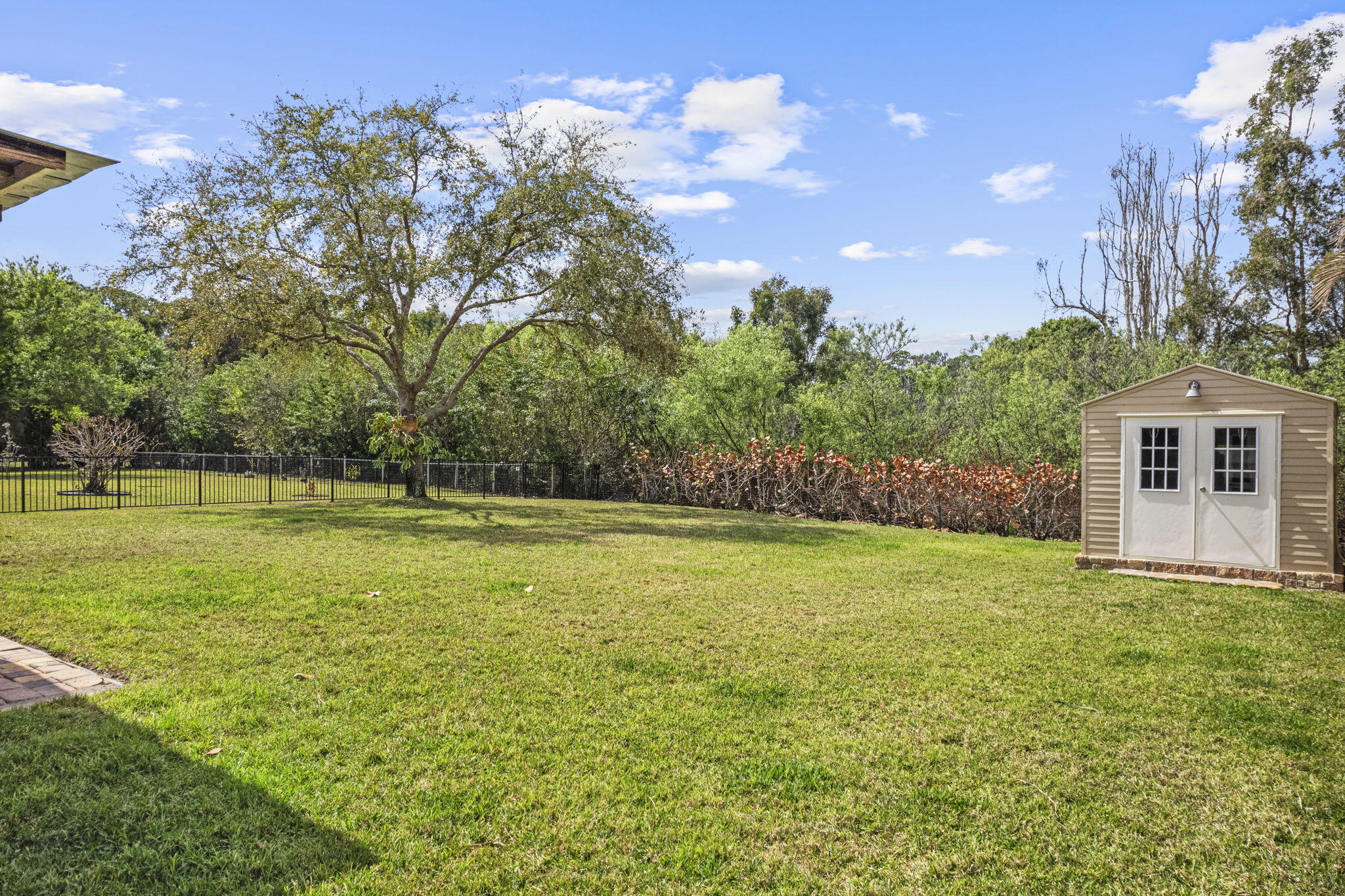 Palm Lake Gardens - Residential