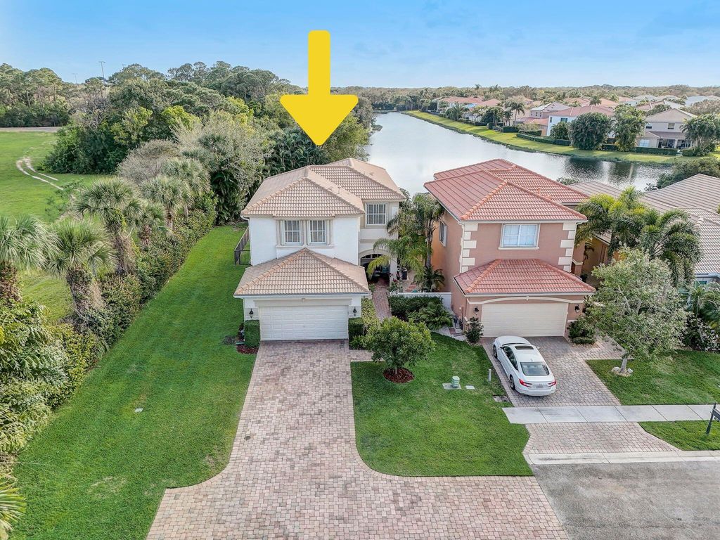 Photo of 151 Isle Verde Way, Palm Beach Gardens, FL 33418 (MLS # R10963594)