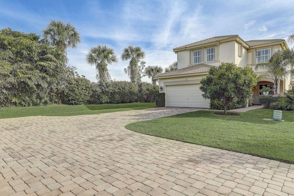 Photo of 151 Isle Verde Way, Palm Beach Gardens, FL 33418 (MLS # R10963594)