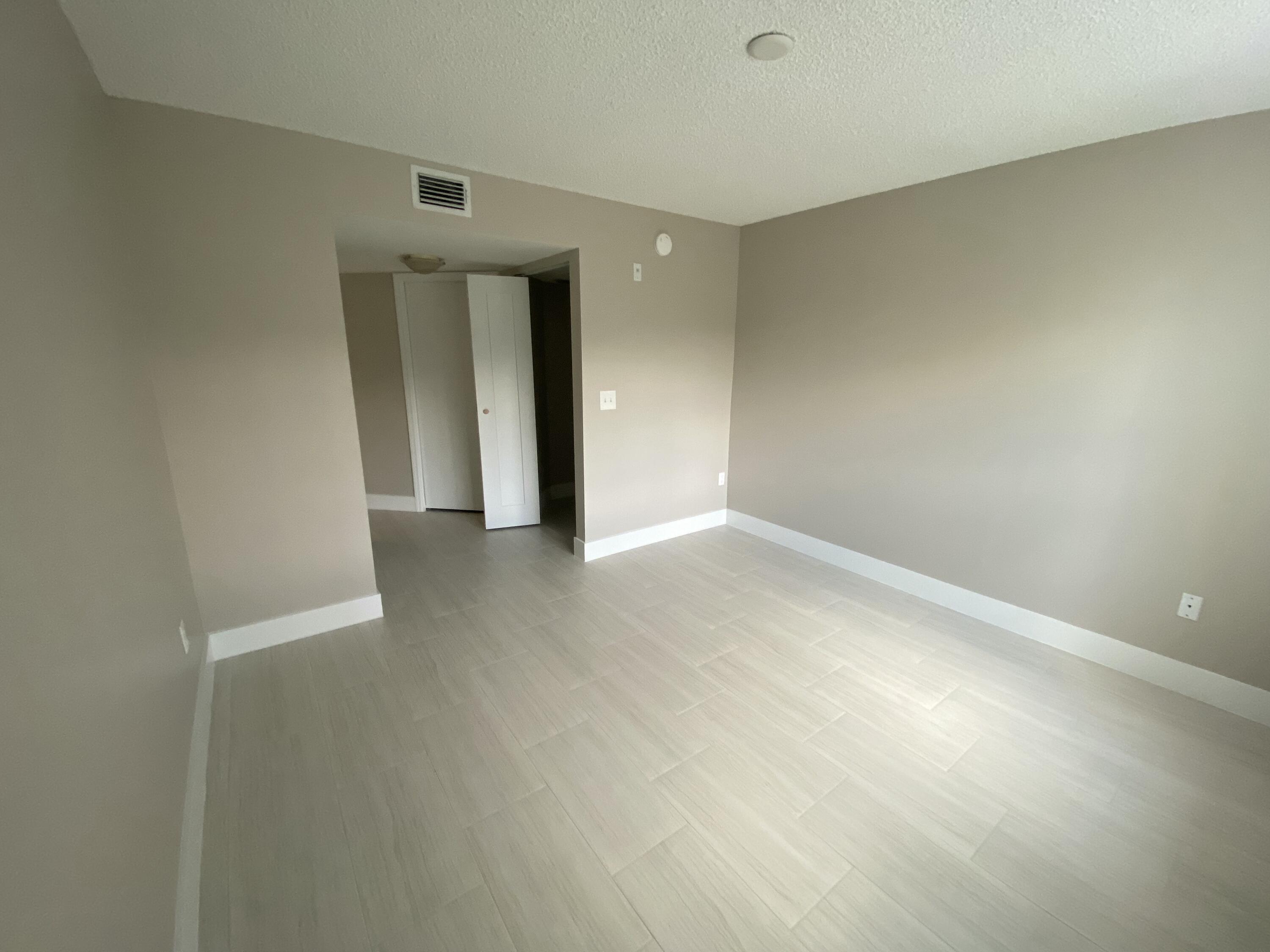 GRAND VIEW AT CRESTWOOD C - Residential Lease