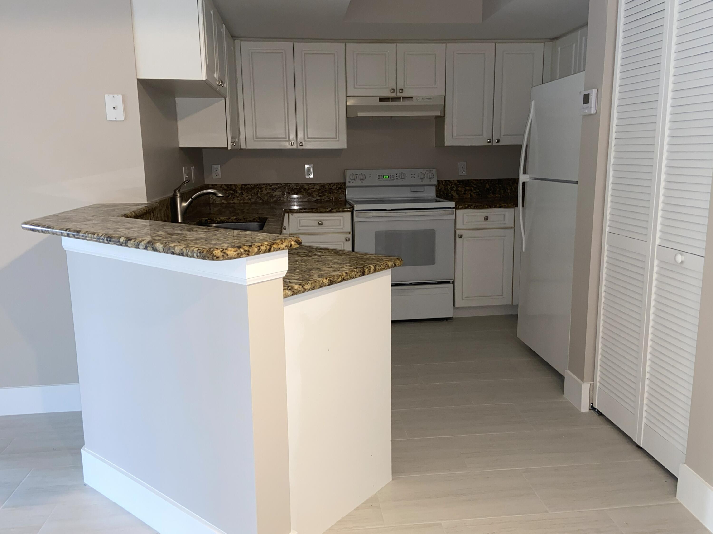 GRAND VIEW AT CRESTWOOD C - Residential Lease