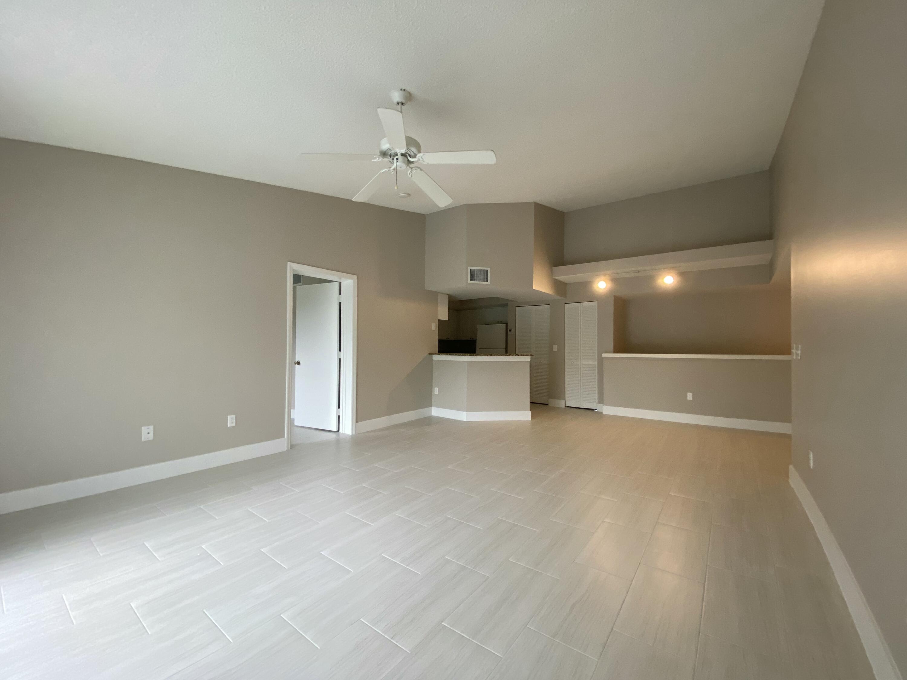 GRAND VIEW AT CRESTWOOD C - Residential Lease