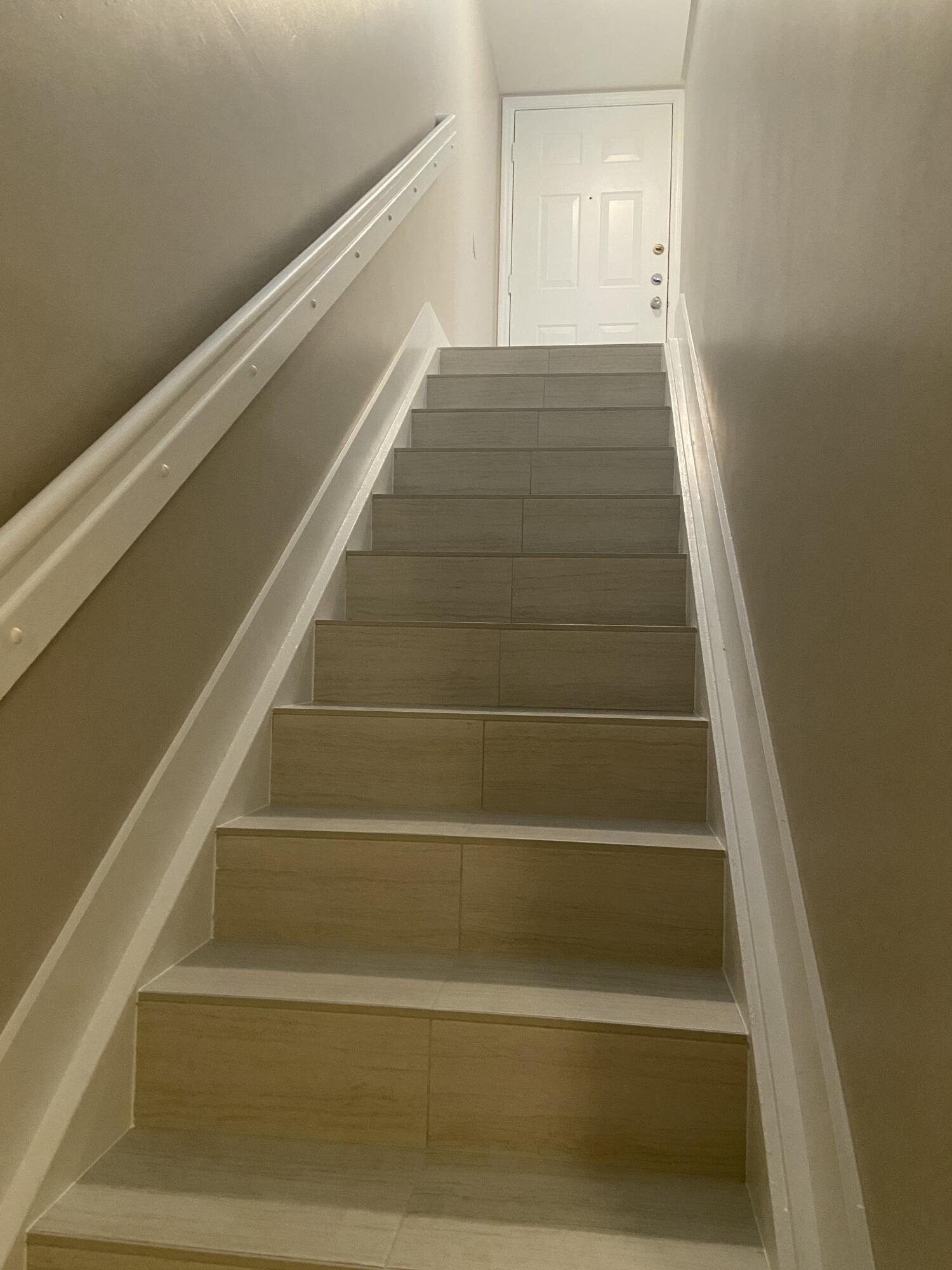 GRAND VIEW AT CRESTWOOD C - Residential Lease