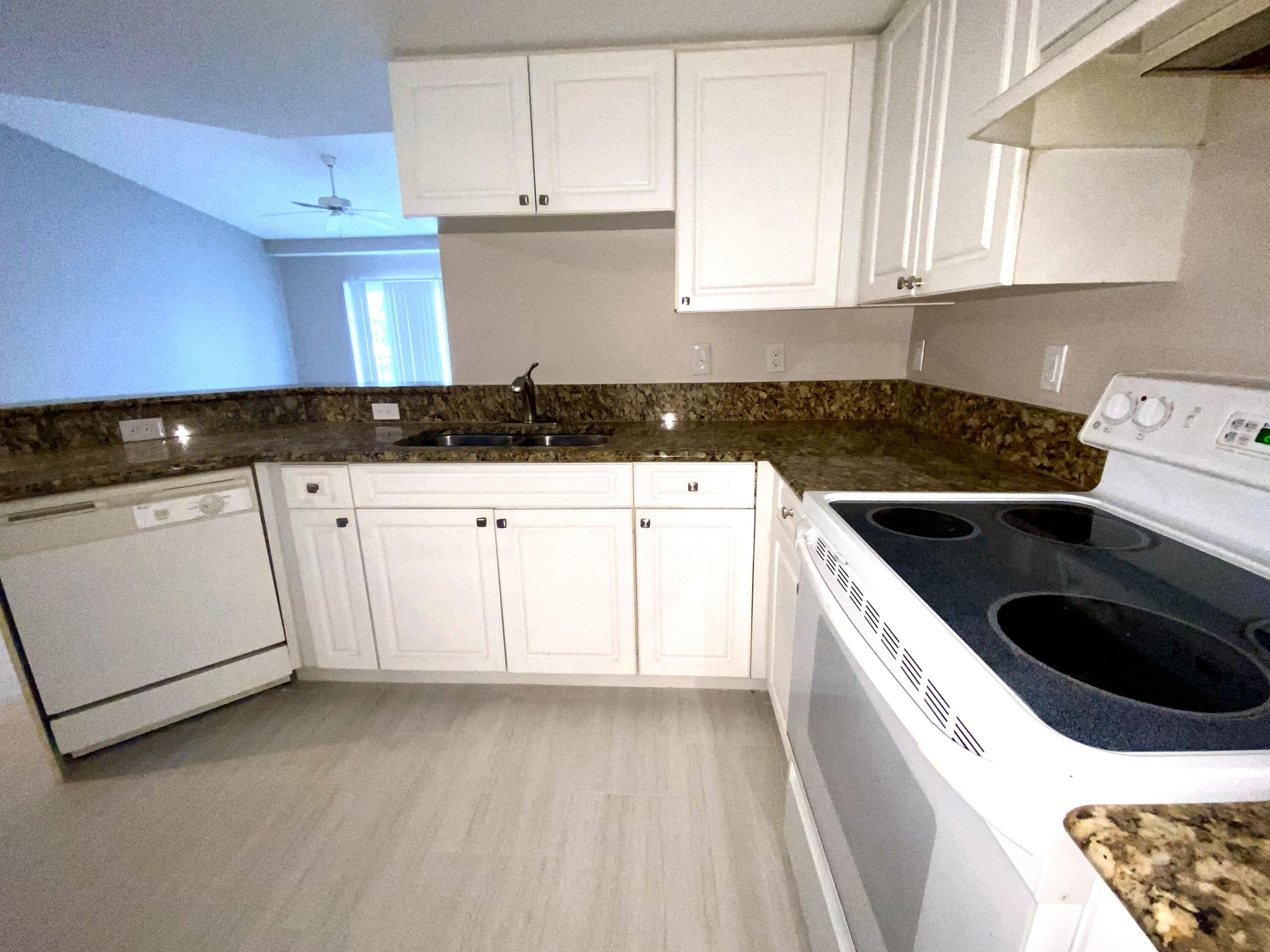 GRAND VIEW AT CRESTWOOD C - Residential Lease