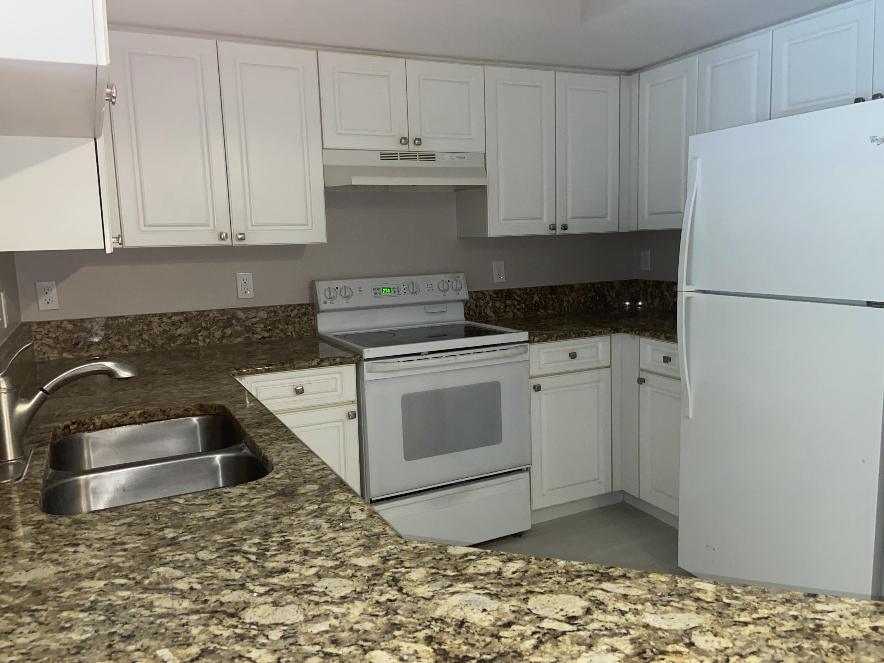 GRAND VIEW AT CRESTWOOD C - Residential Lease