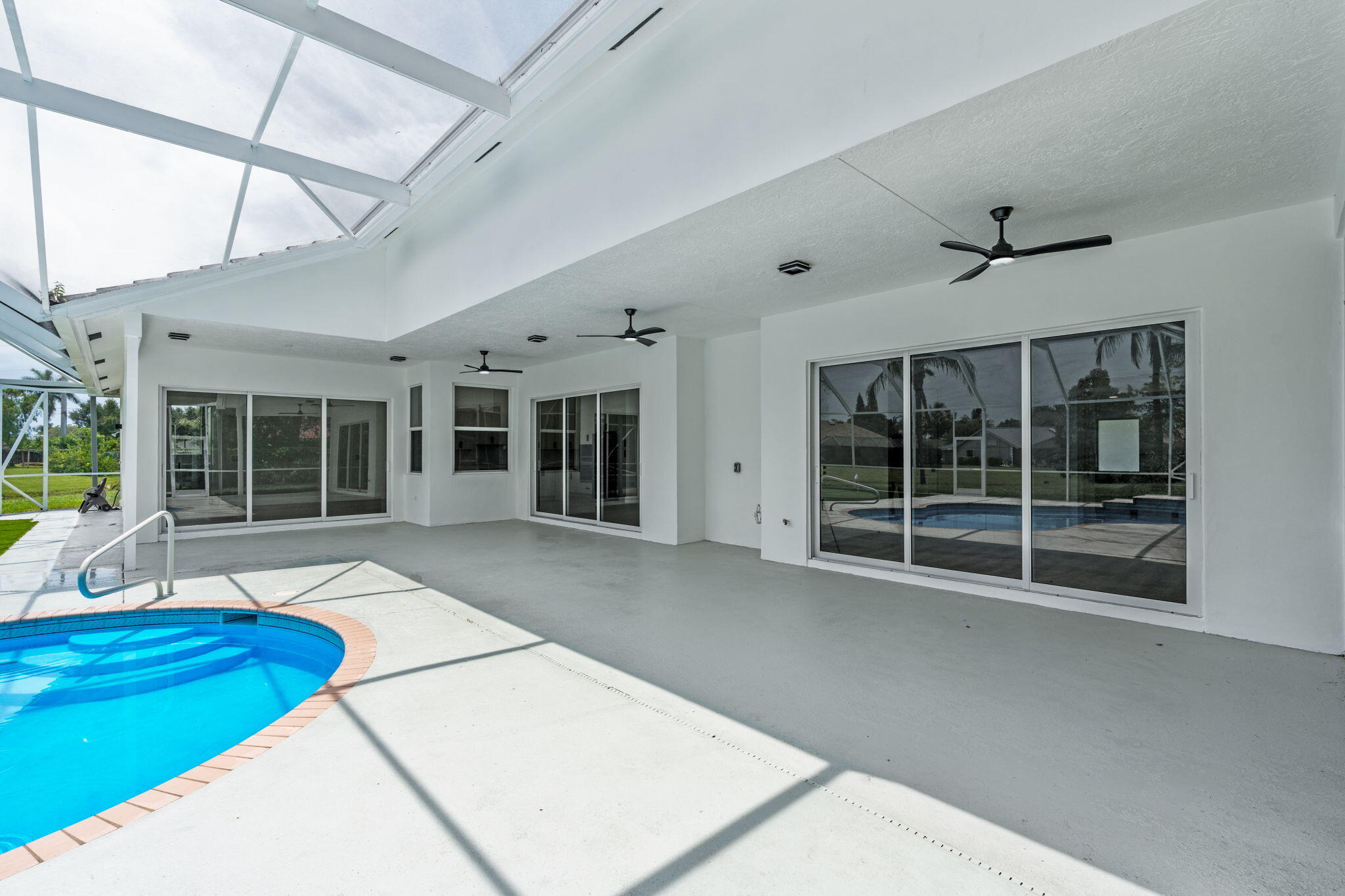 GREENVIEW SHORES 1 OF WELLINGTON - Residential