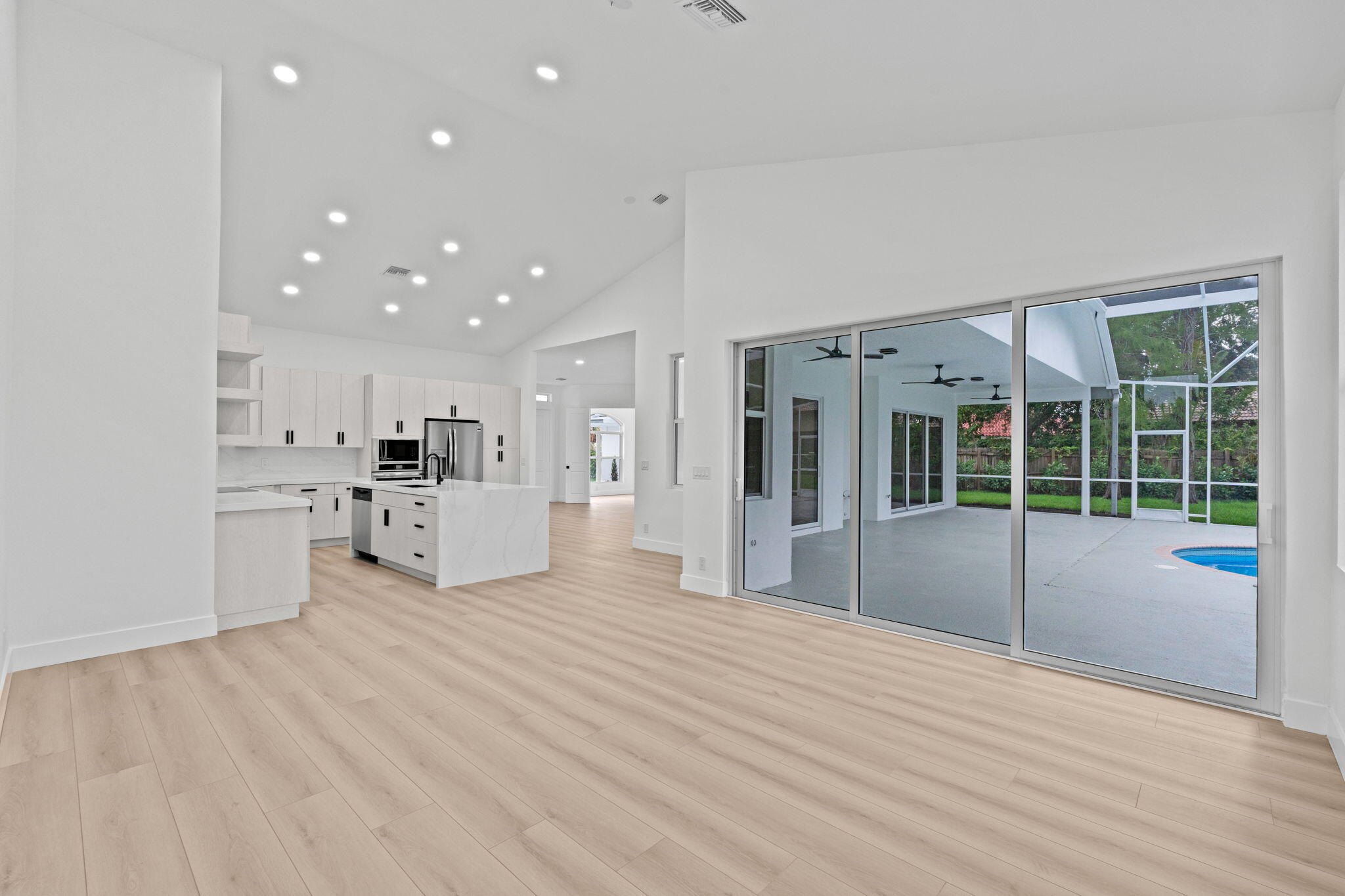 GREENVIEW SHORES 1 OF WELLINGTON - Residential