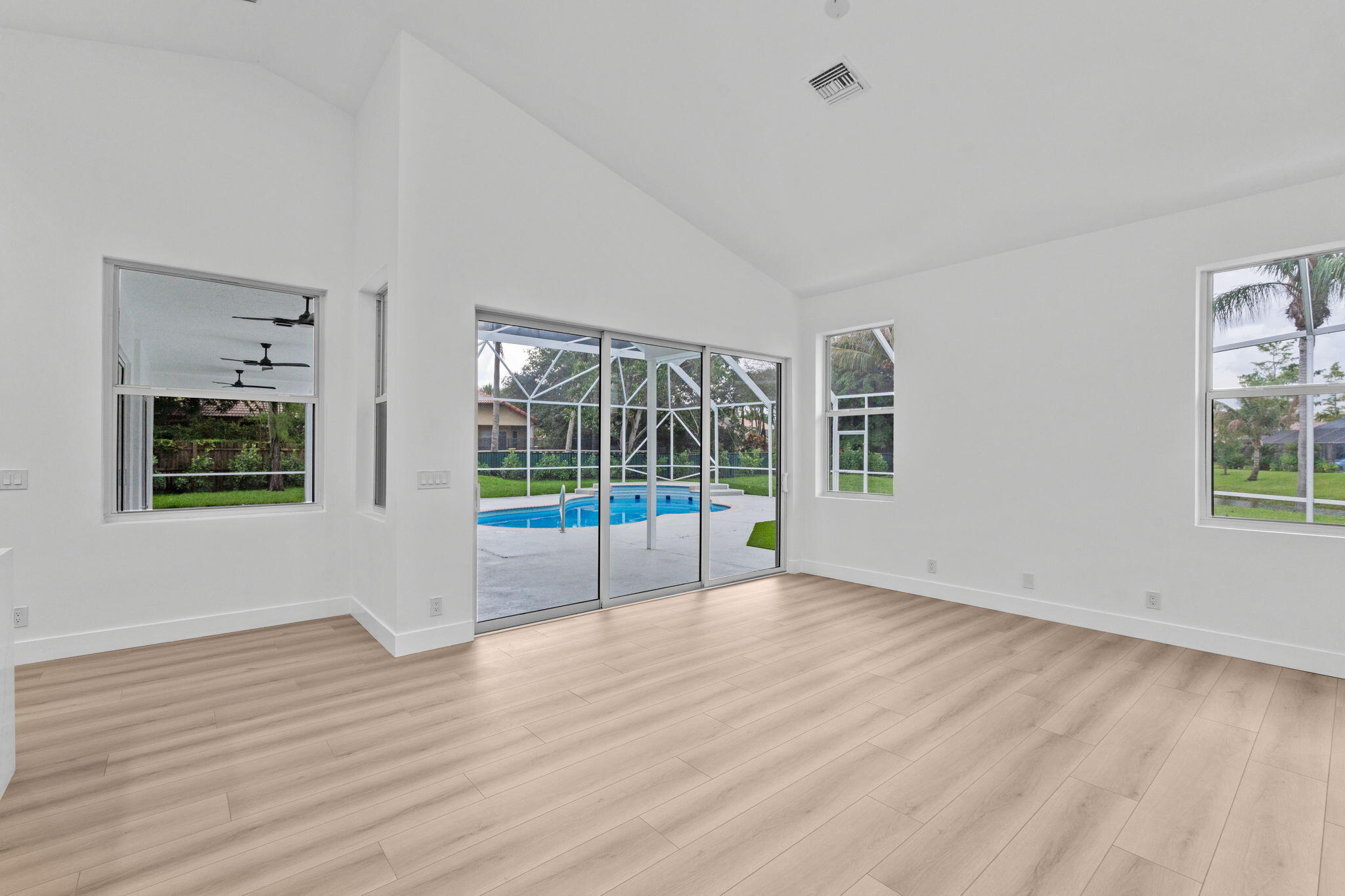 GREENVIEW SHORES 1 OF WELLINGTON - Residential