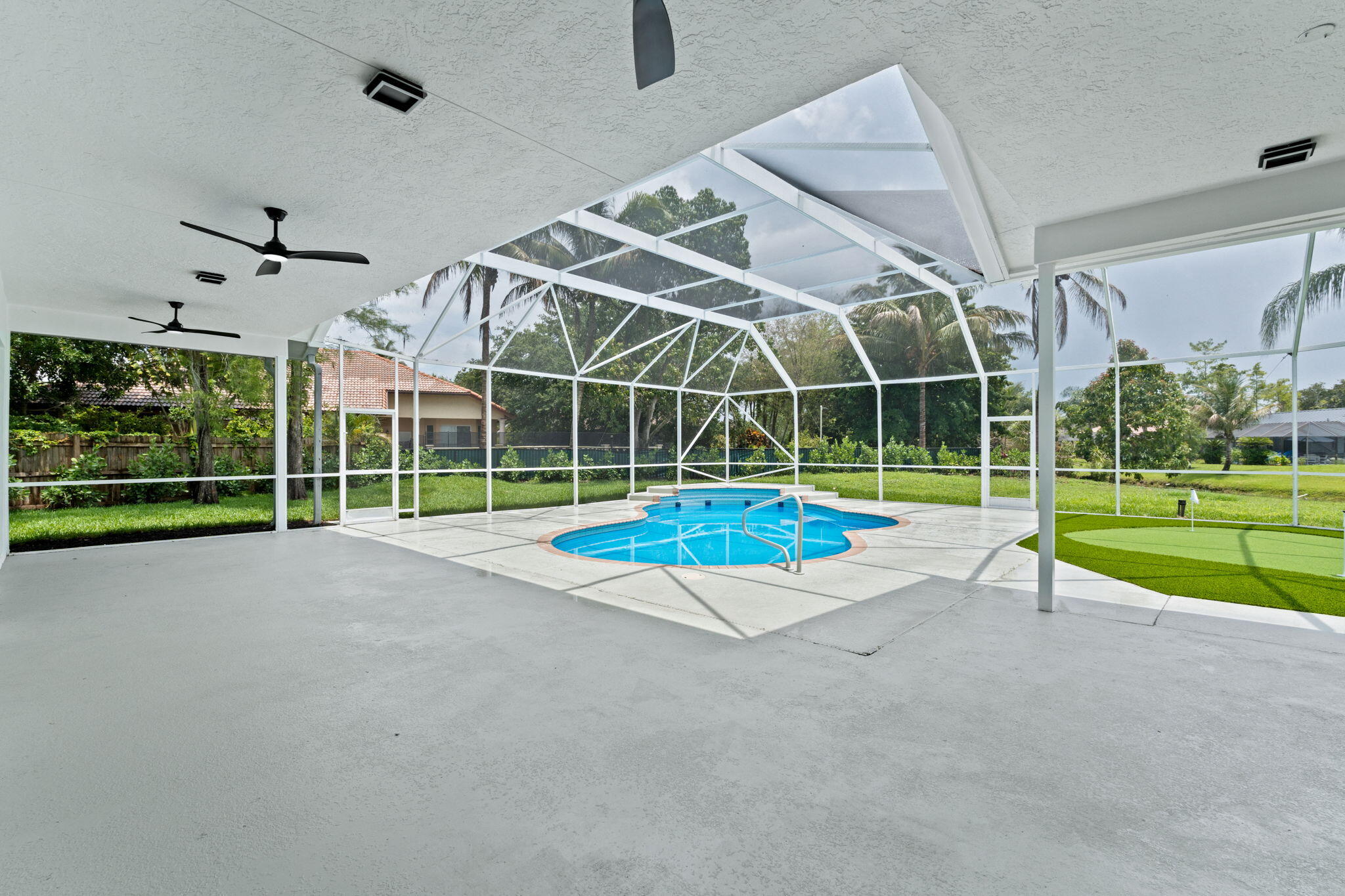 GREENVIEW SHORES 1 OF WELLINGTON - Residential