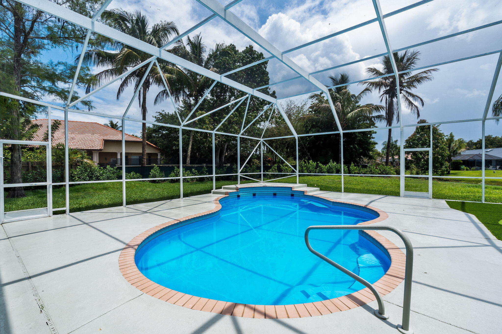 GREENVIEW SHORES 1 OF WELLINGTON - Residential