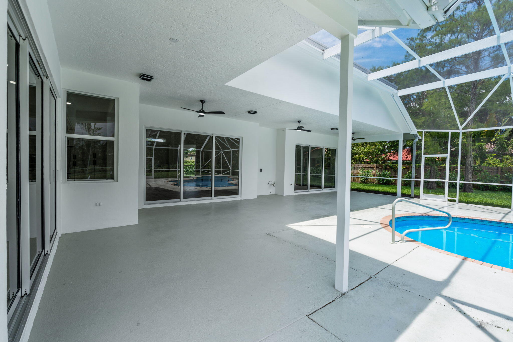 GREENVIEW SHORES 1 OF WELLINGTON - Residential