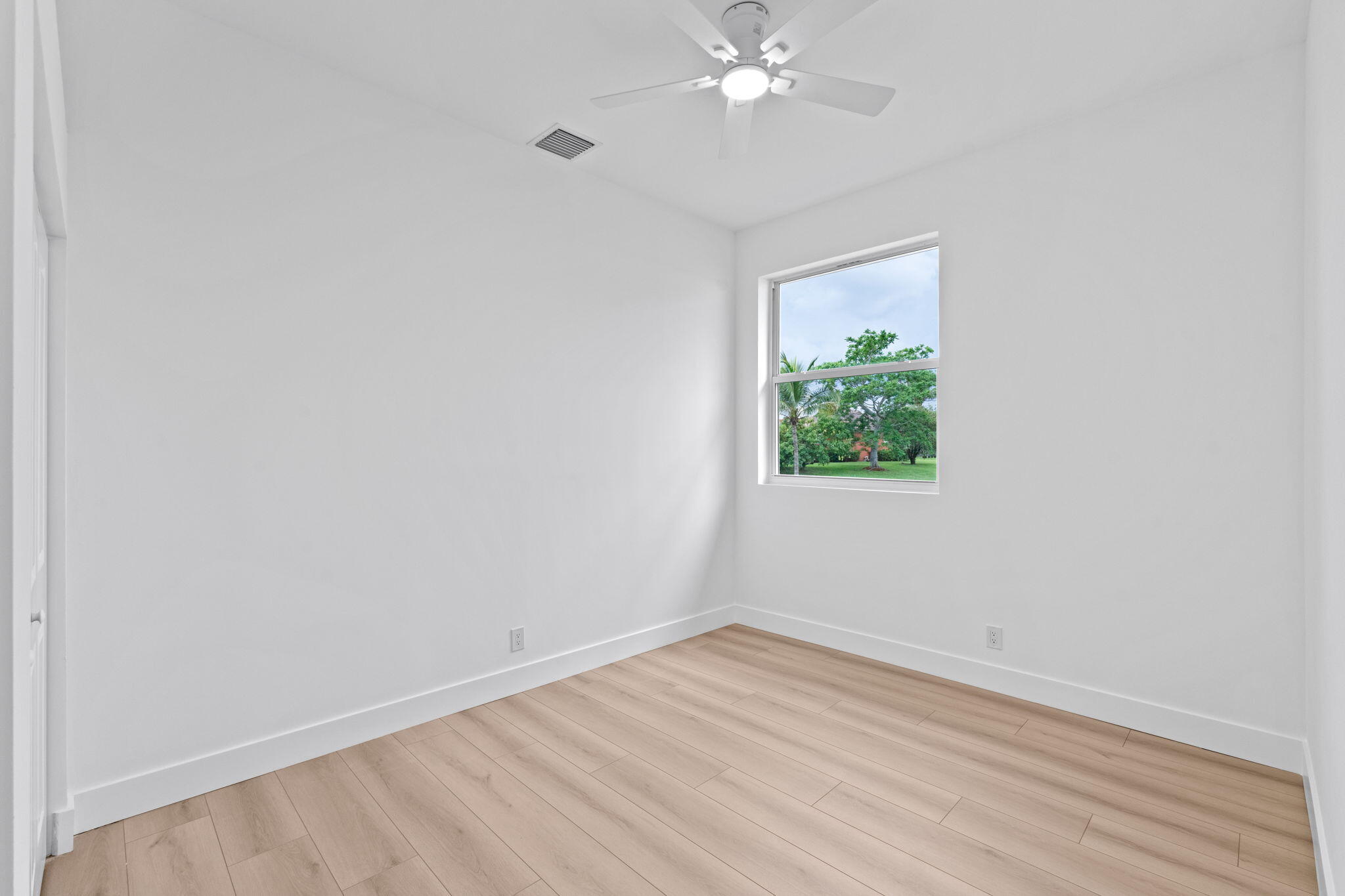 GREENVIEW SHORES 1 OF WELLINGTON - Residential