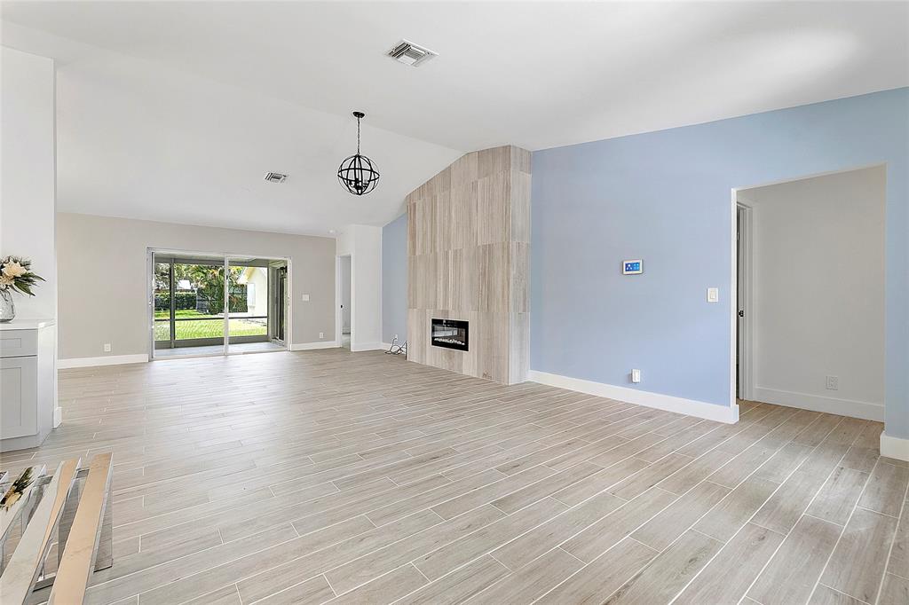 Parkwood V 140-6 B - Residential