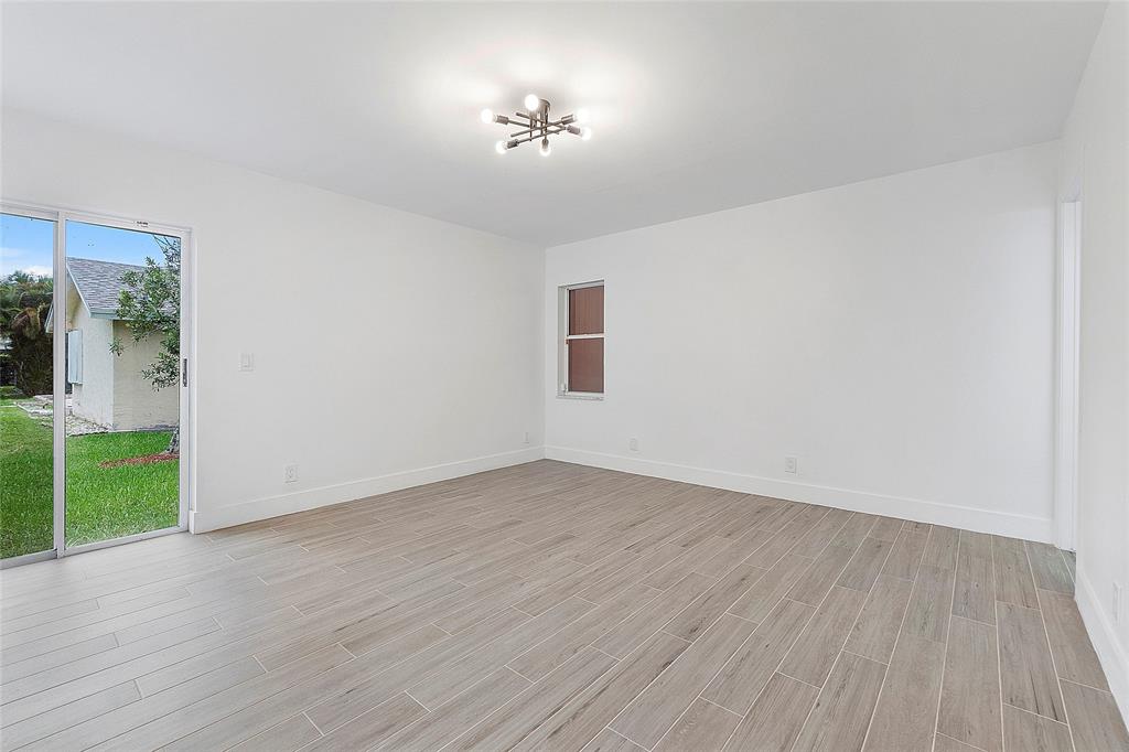 Parkwood V 140-6 B - Residential