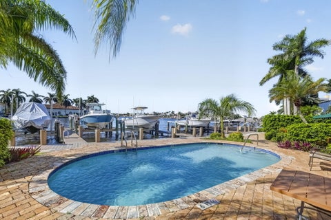 Tiny photo for 3208 SE 12TH Street #301, Pompano Beach, FL 33062 (MLS # B26086655)