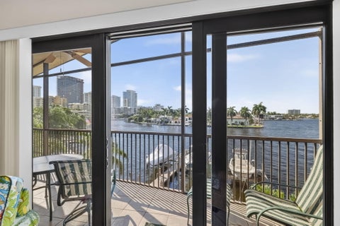 Tiny photo for 3208 SE 12TH Street #301, Pompano Beach, FL 33062 (MLS # B26086655)