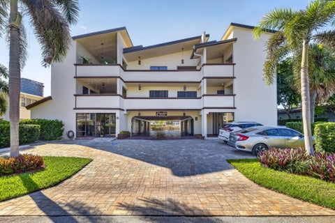 Tiny photo for 3208 SE 12TH Street #301, Pompano Beach, FL 33062 (MLS # B26086655)