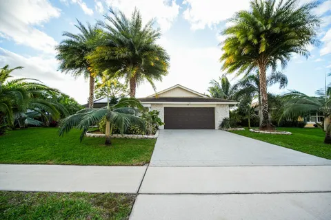 122 Sevilla Ave, Royal Palm Beach, FL 33411 - MLS#: F10470941