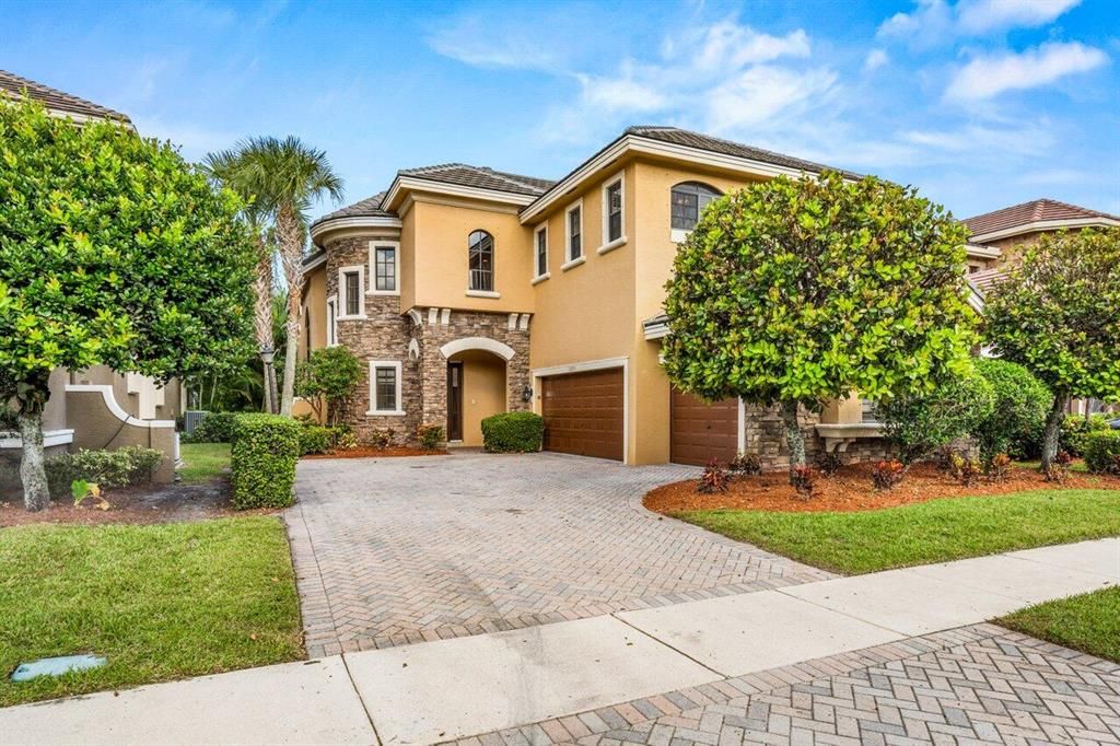 Photo of 10293 Medicis Place, Wellington, FL 33449 (MLS # R10878213)