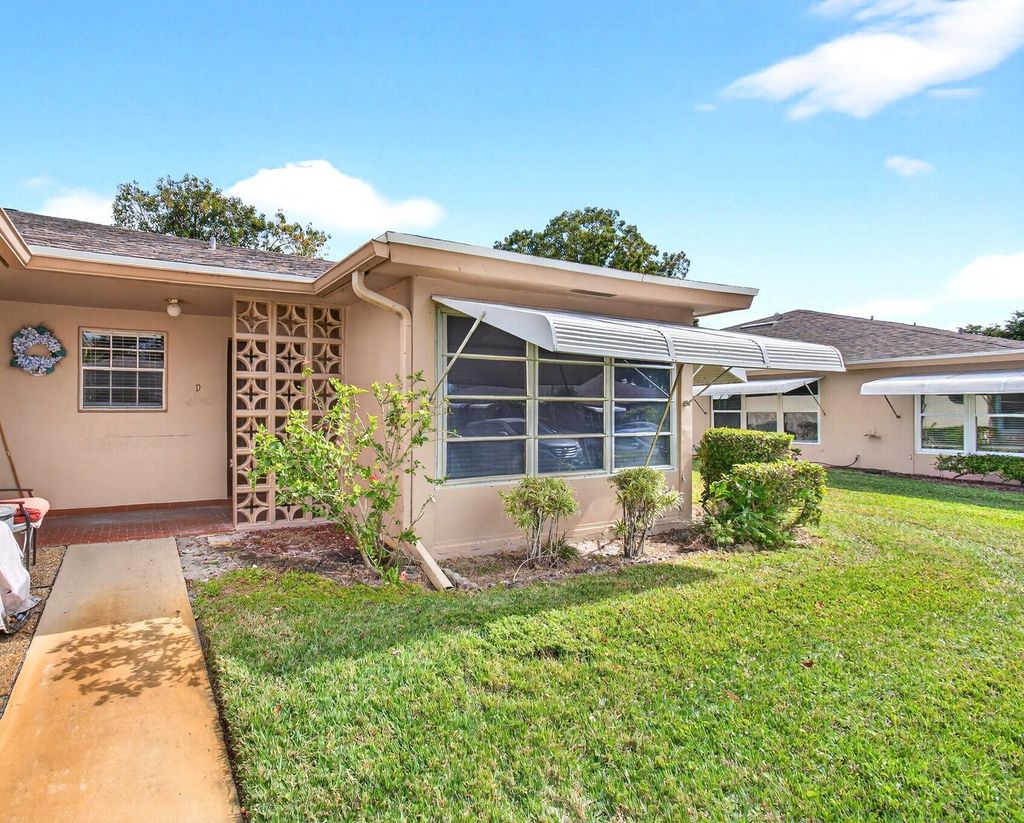 Photo of 1327 High Point Way SE #D, Delray Beach, FL 33445 (MLS # R11160798)