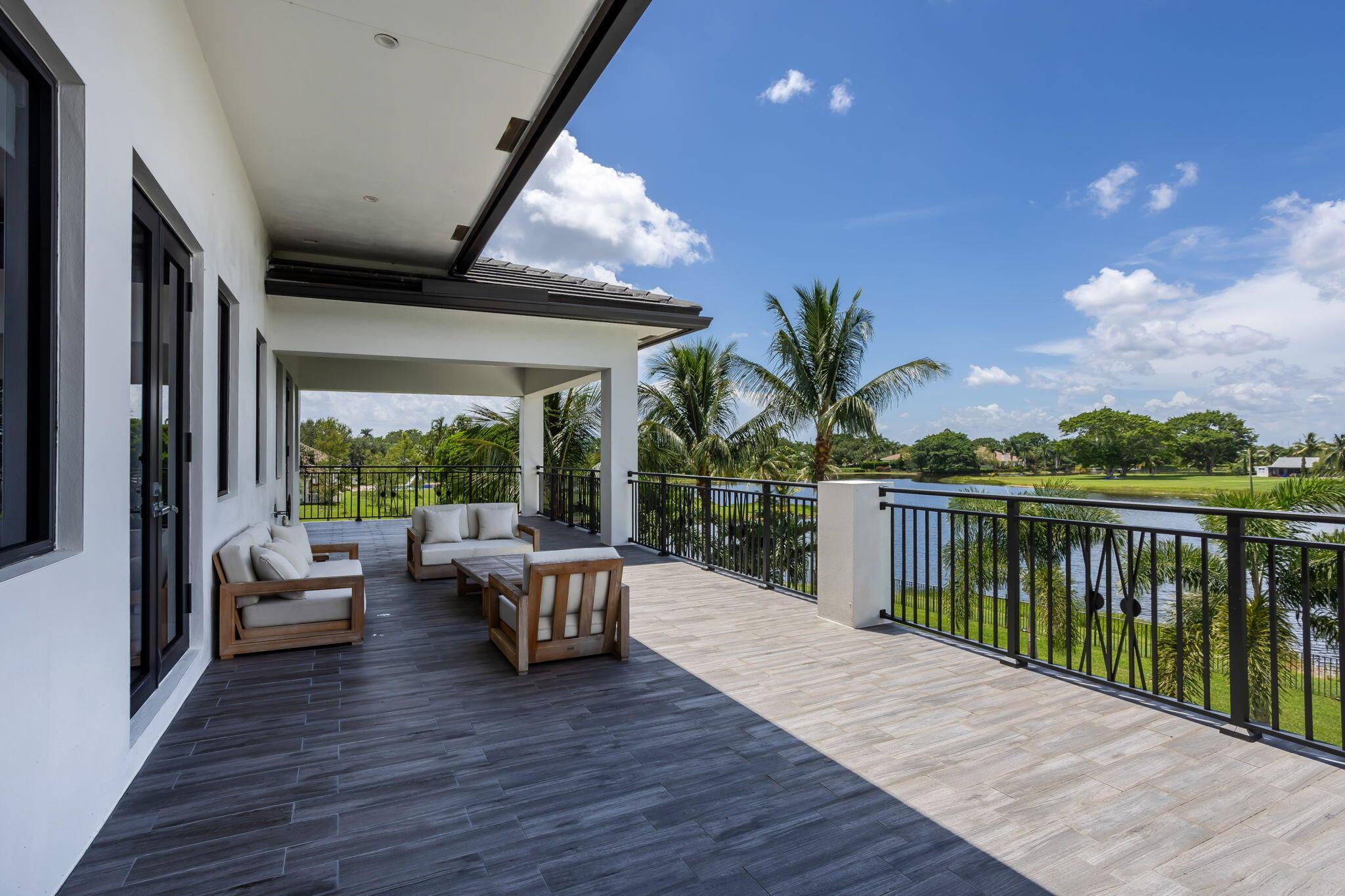 PALM BEACH FARMS CO 3 - Residential