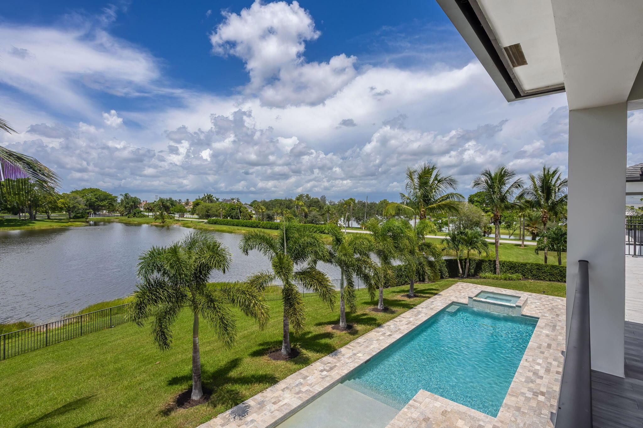 PALM BEACH FARMS CO 3 - Residential