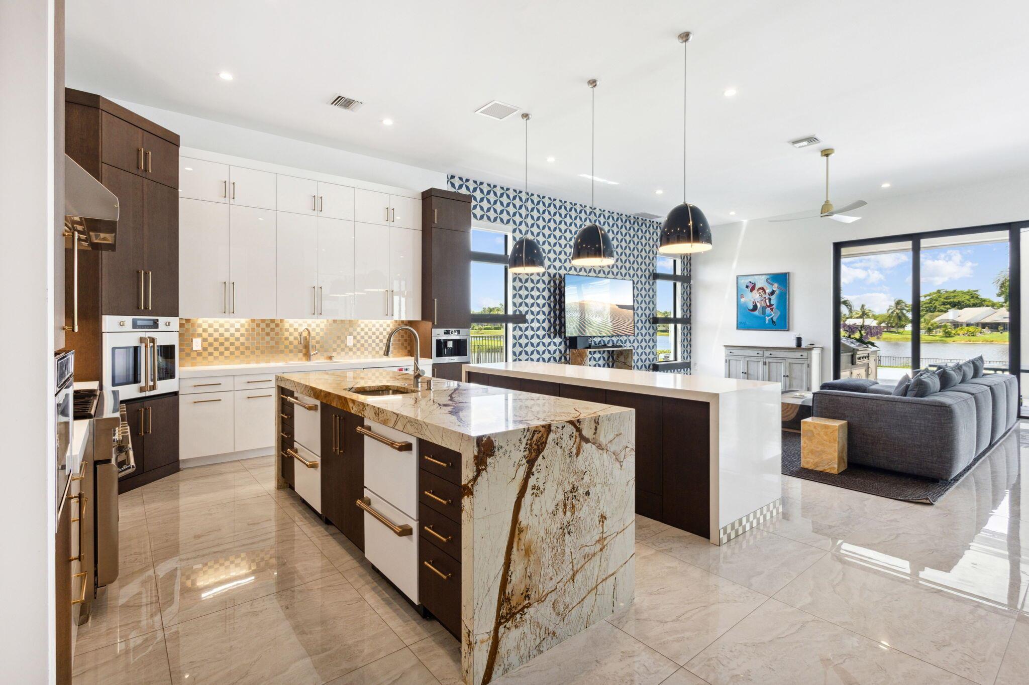 PALM BEACH FARMS CO 3 - Residential