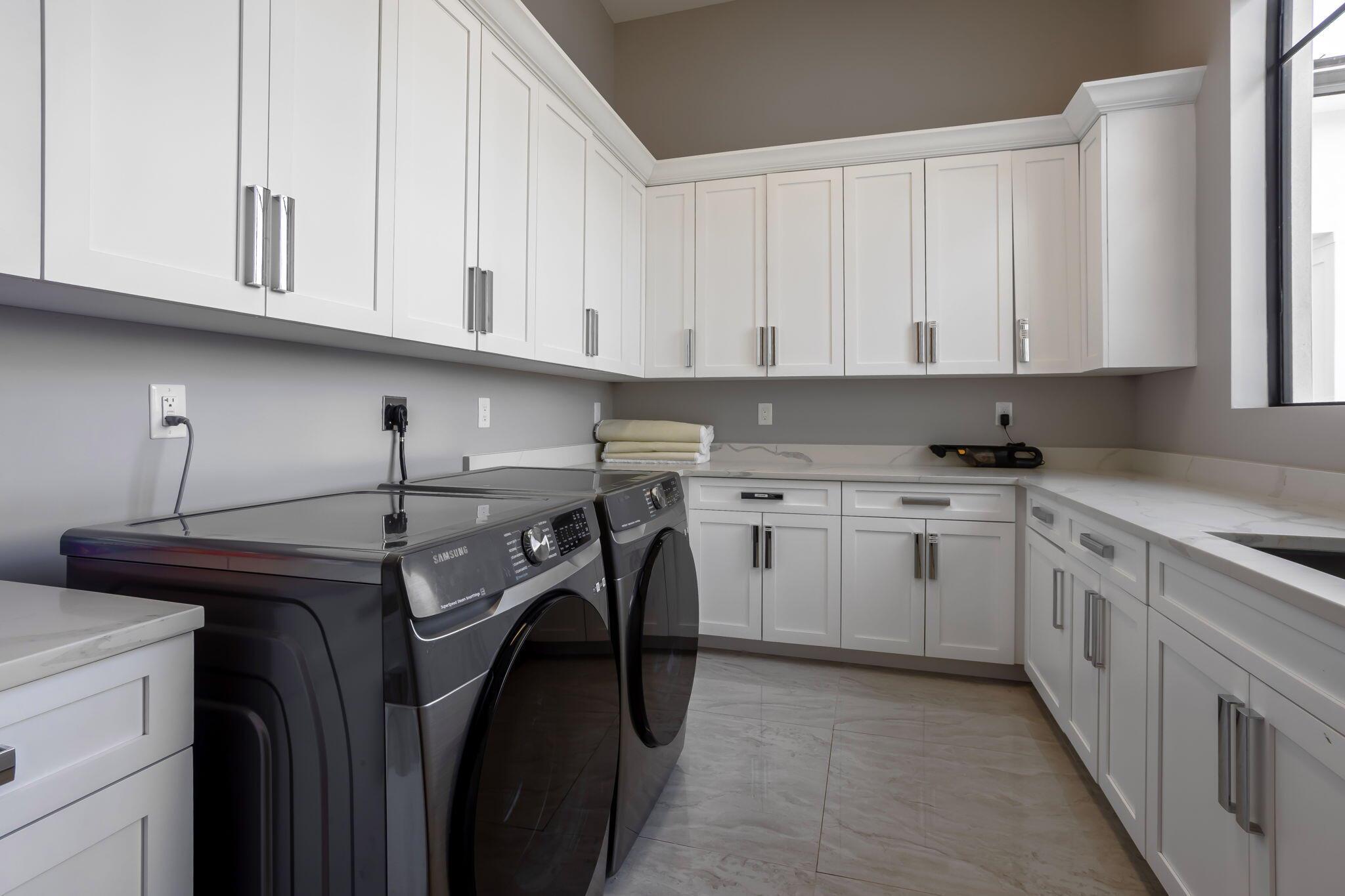 PALM BEACH FARMS CO 3 - Residential