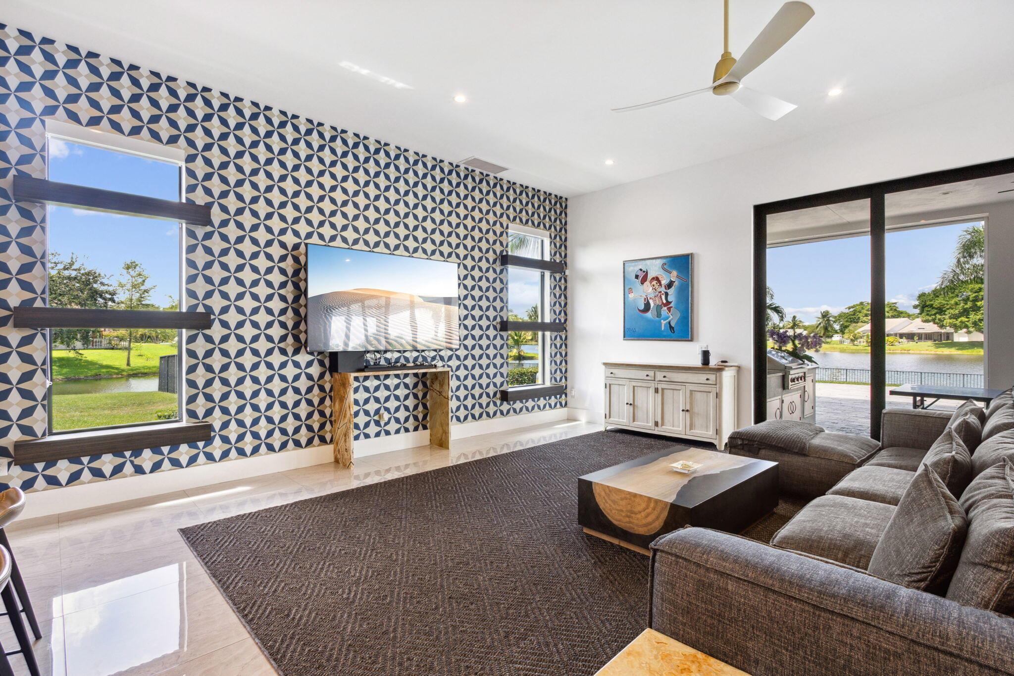 PALM BEACH FARMS CO 3 - Residential