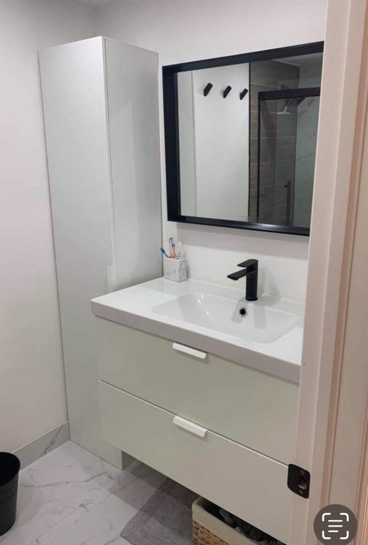 HEMISPHERES - Residential