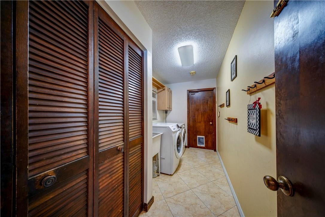 JACARANDA LAKES SEC 4 - Residential