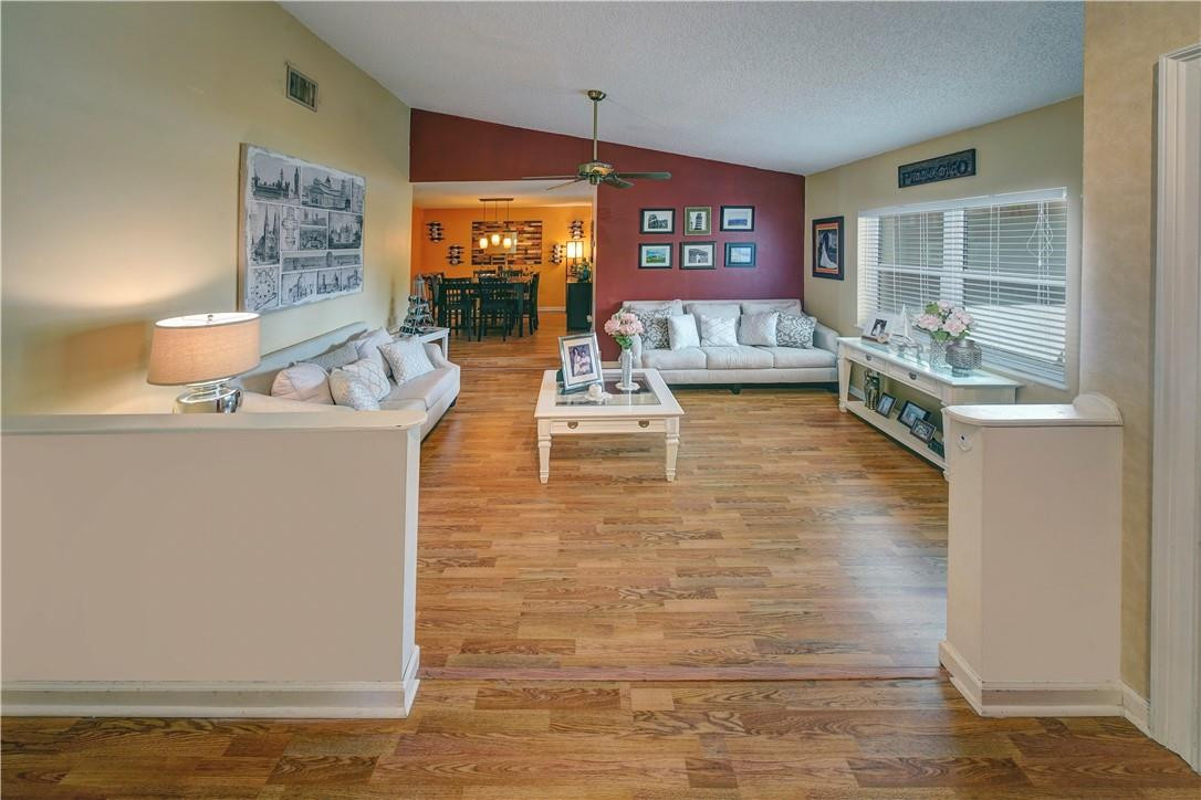 JACARANDA LAKES SEC 4 - Residential