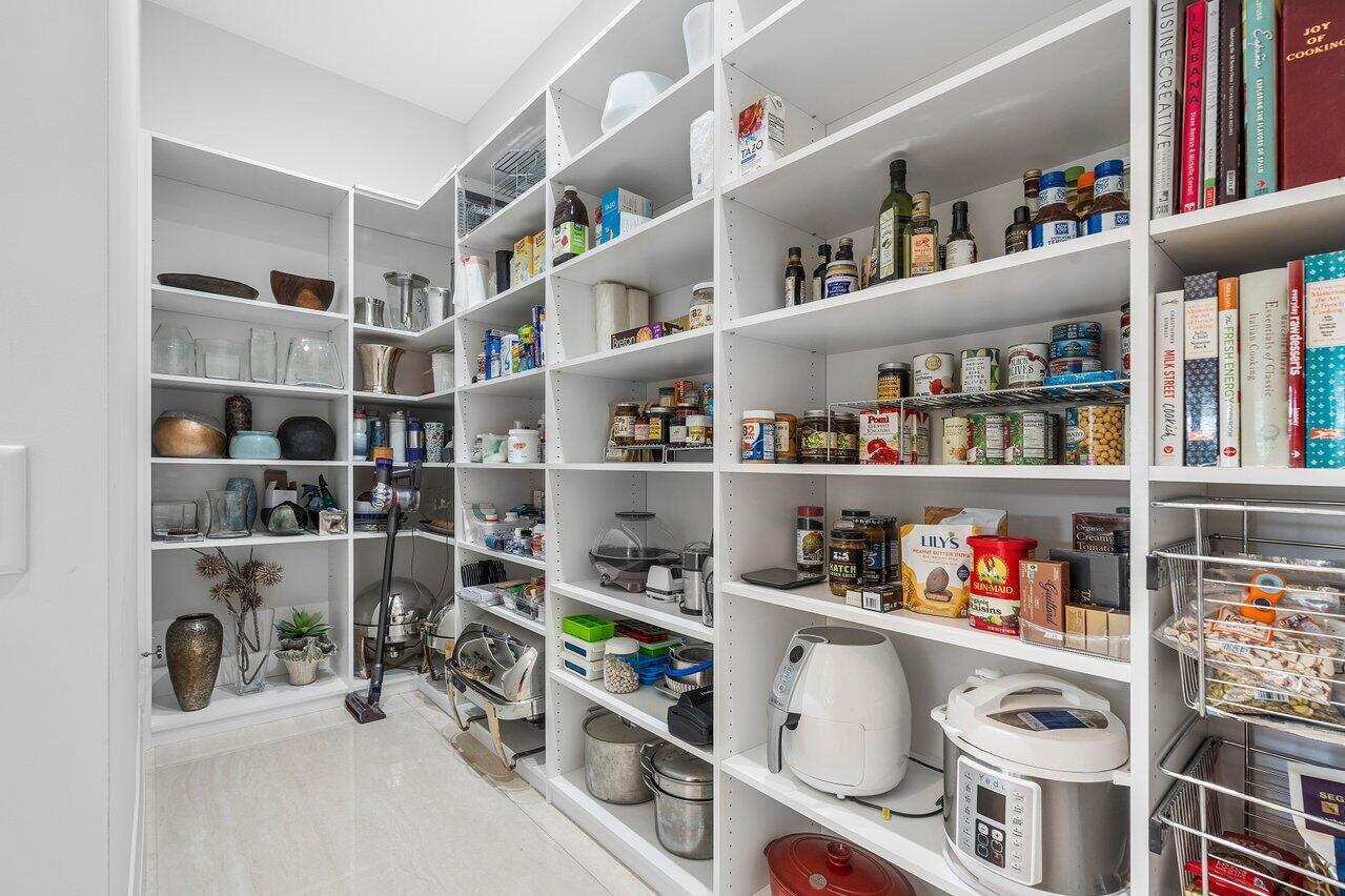 ST ANDREWS COUNTRY CLUB - Residential