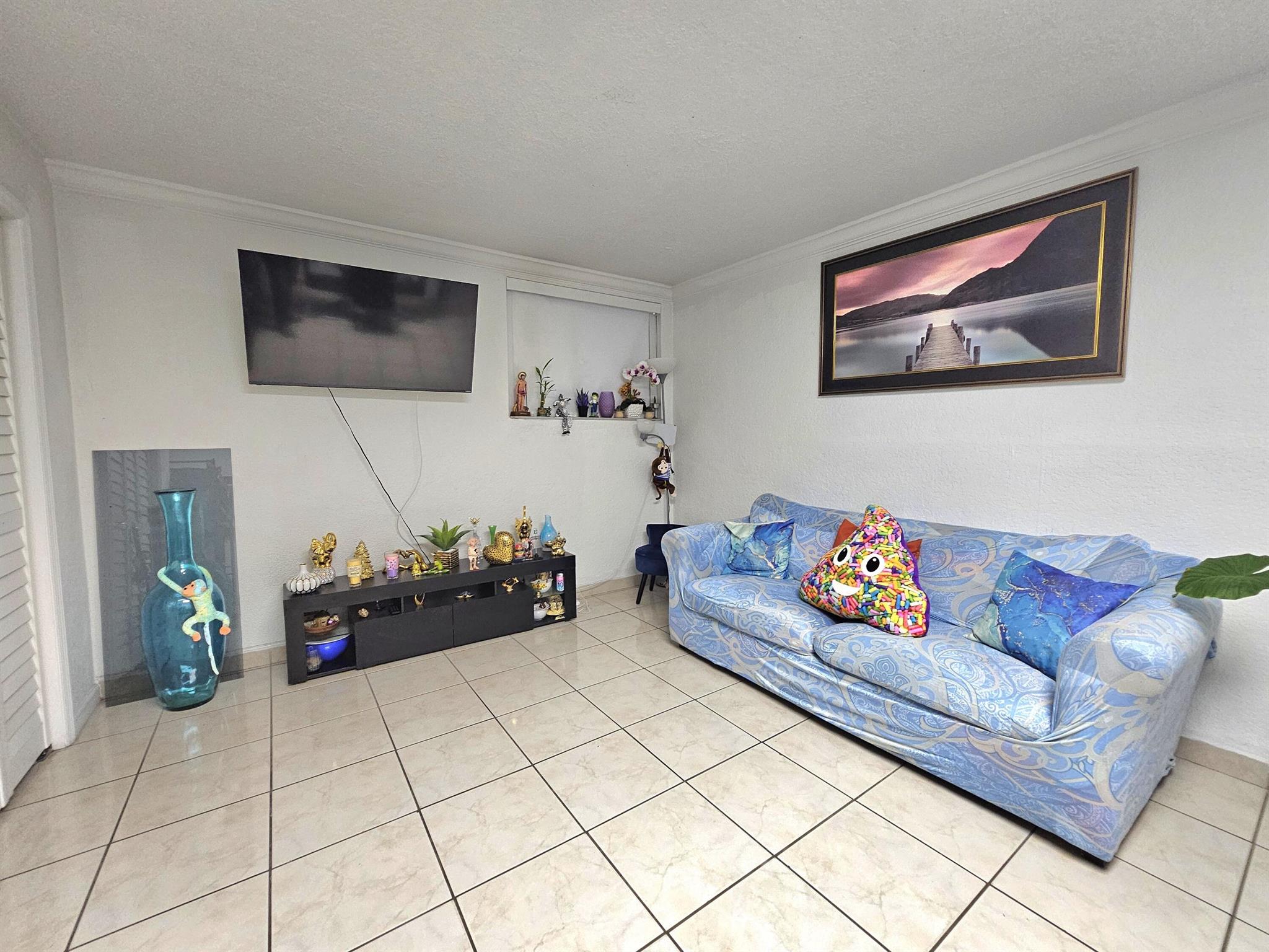 LAS ESTRELLAS CONDO - Residential