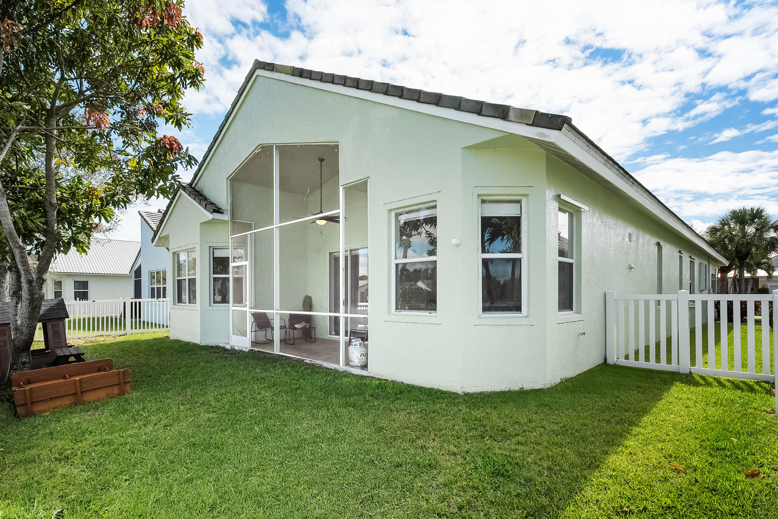 MAGNOLIA LAKES AT ST LUCI - Residential