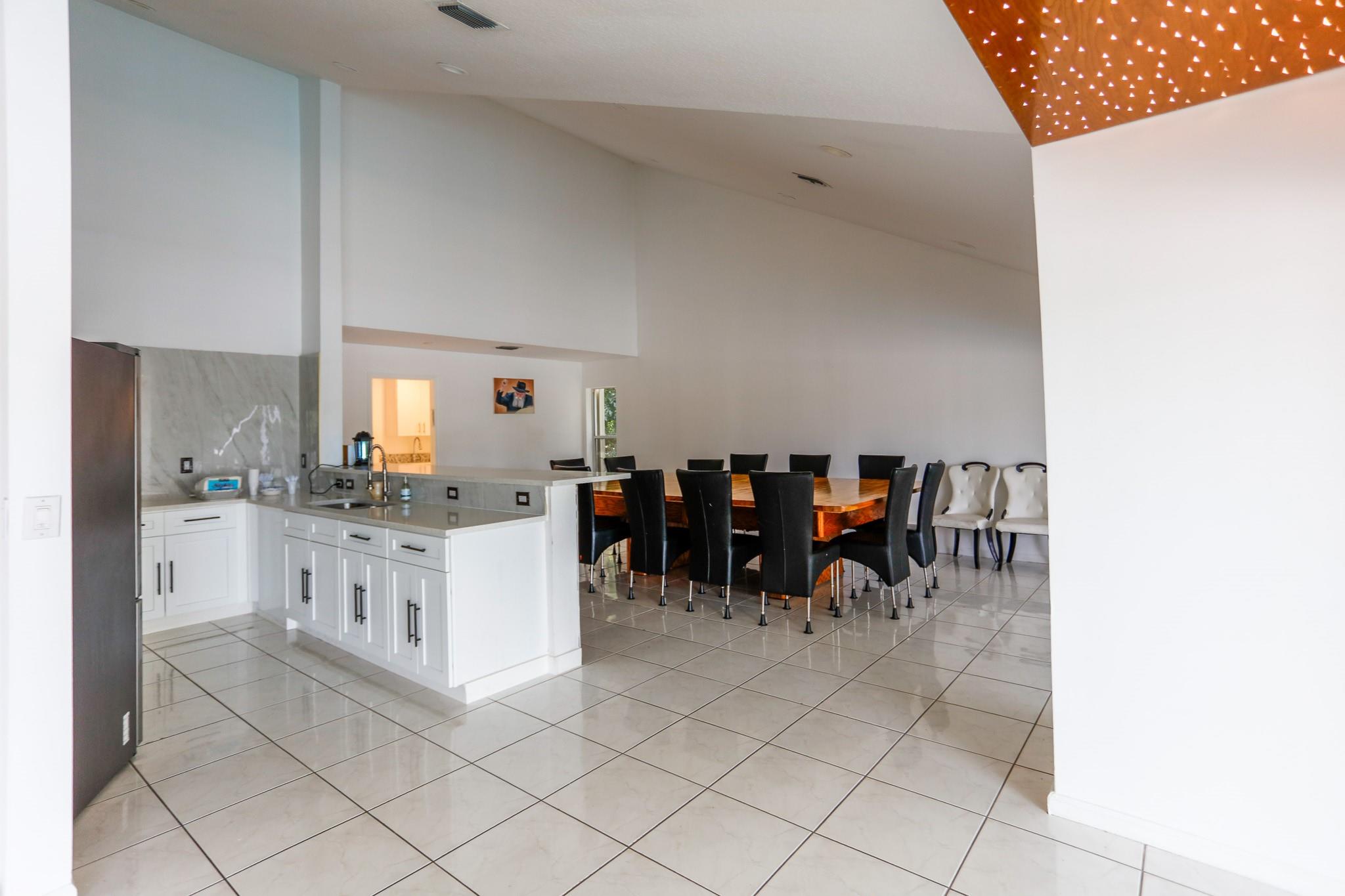 Boulevard Forest 113-39 B - Residential Lease