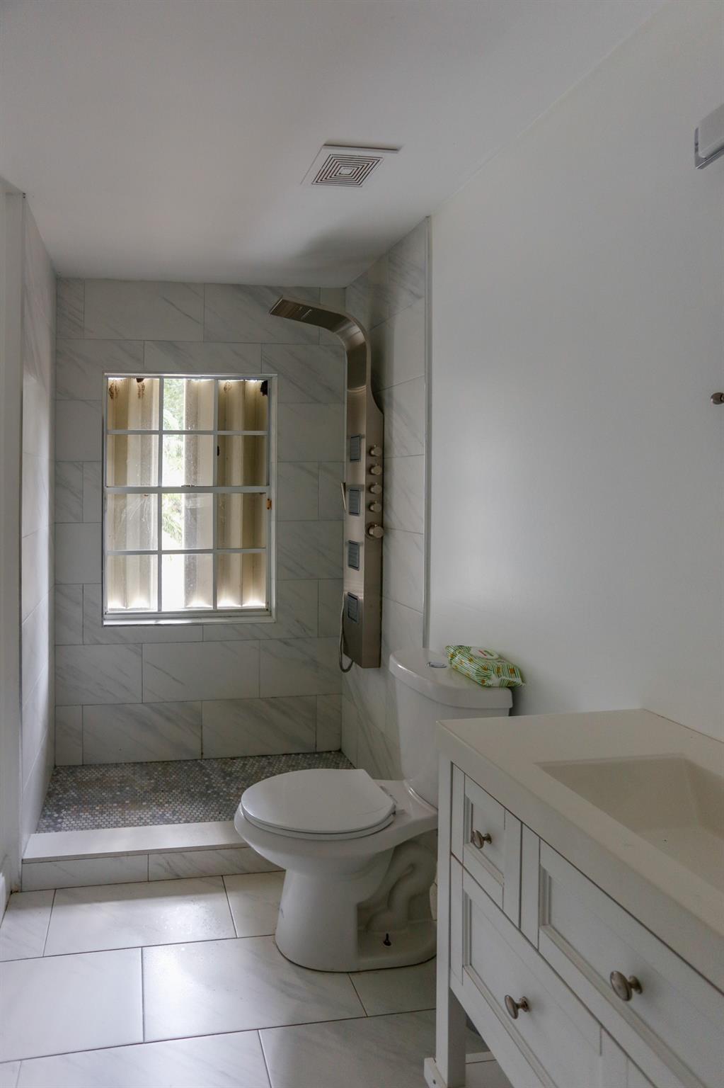 Boulevard Forest 113-39 B - Residential Lease