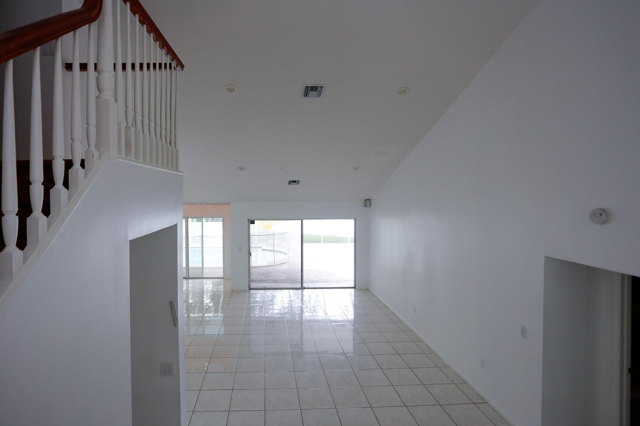 Boulevard Forest 113-39 B - Residential Lease