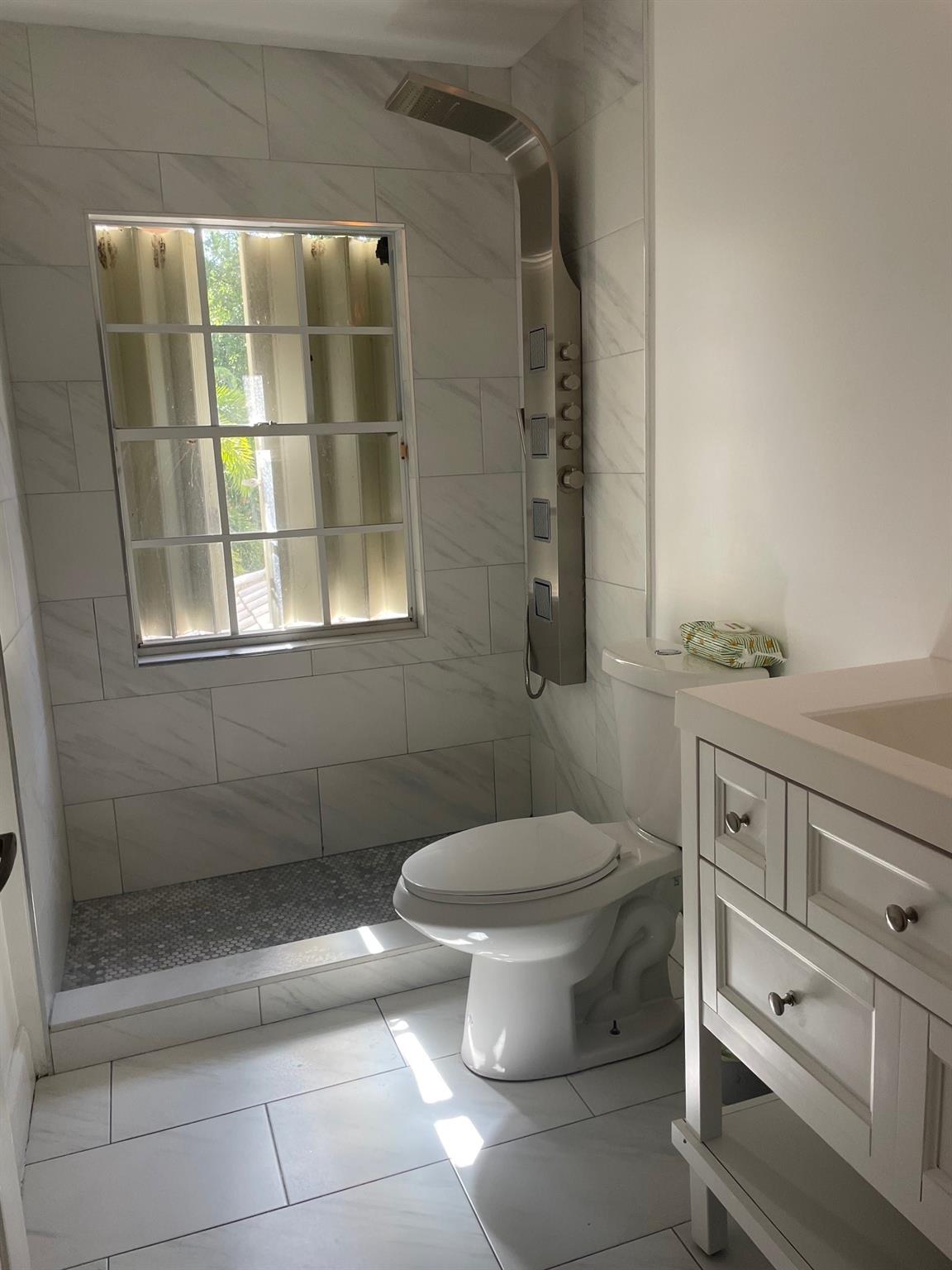 Boulevard Forest 113-39 B - Residential Lease