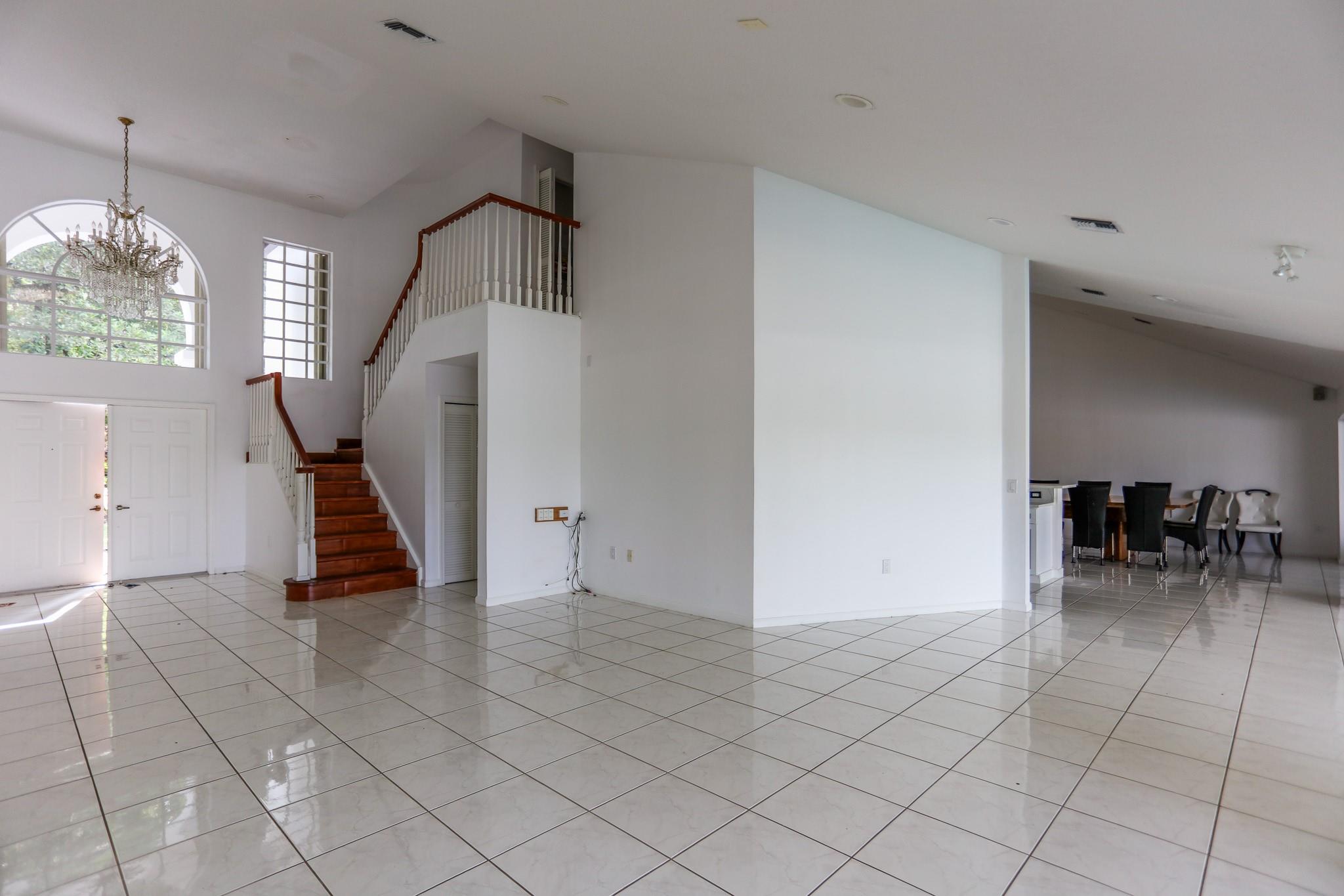 Boulevard Forest 113-39 B - Residential Lease