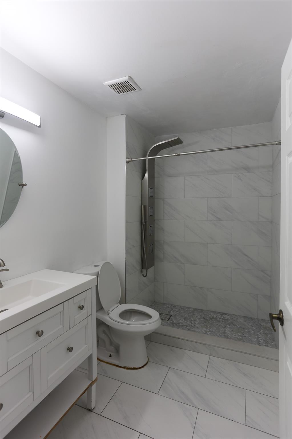 Boulevard Forest 113-39 B - Residential Lease