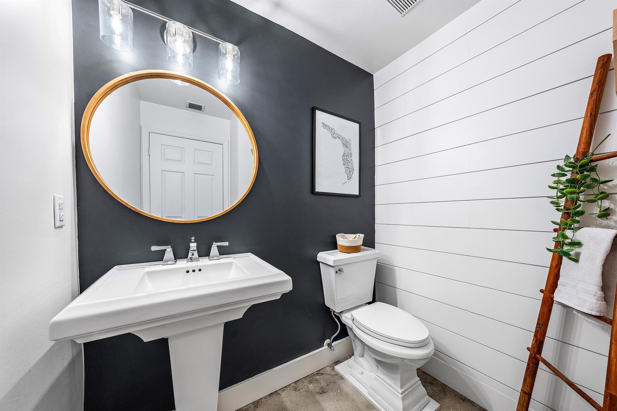 BAREFOOT COVE TOWNHOMES - Residential