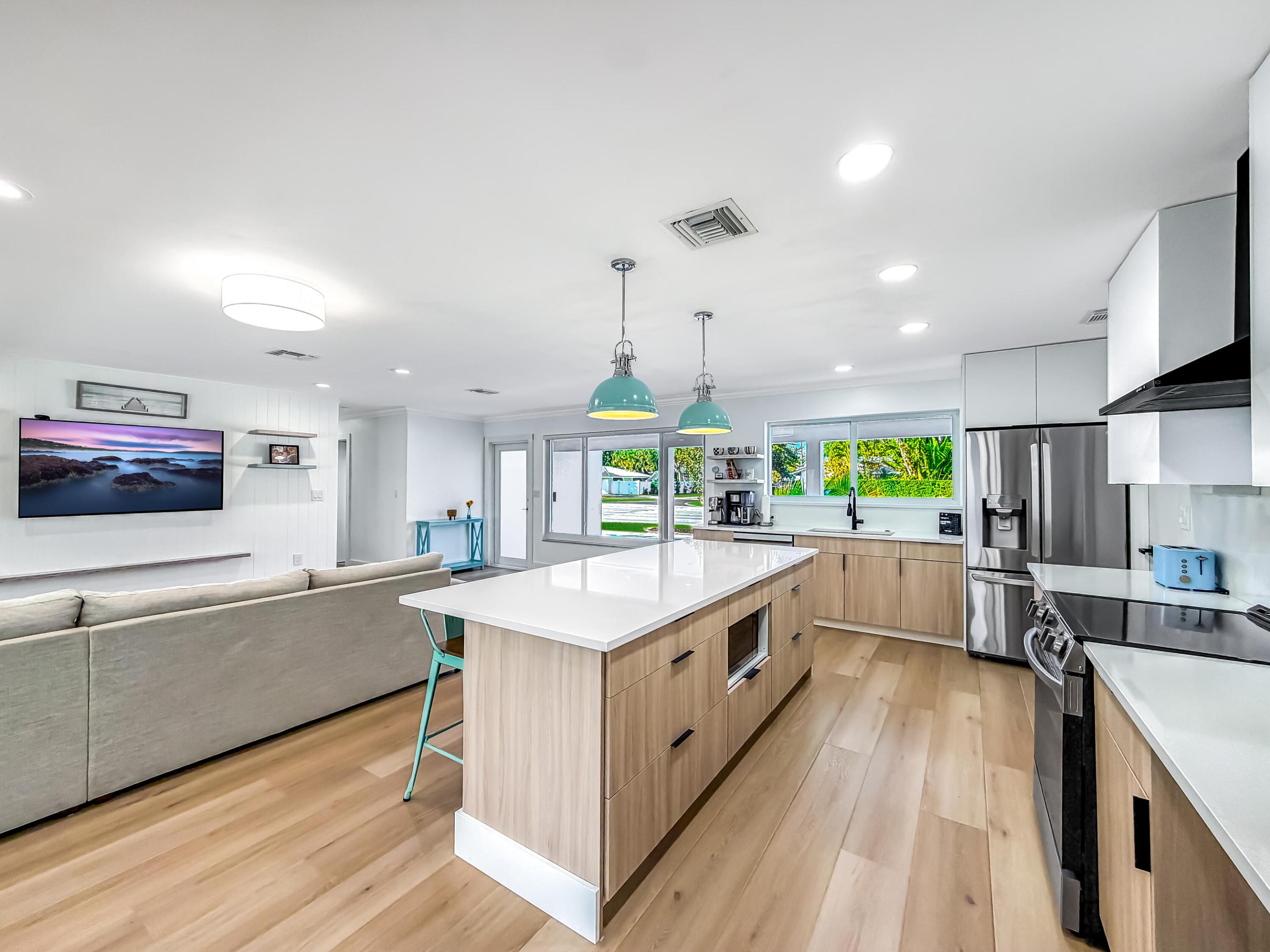 BOCA RATON SQUARE UNIT 1 - Residential