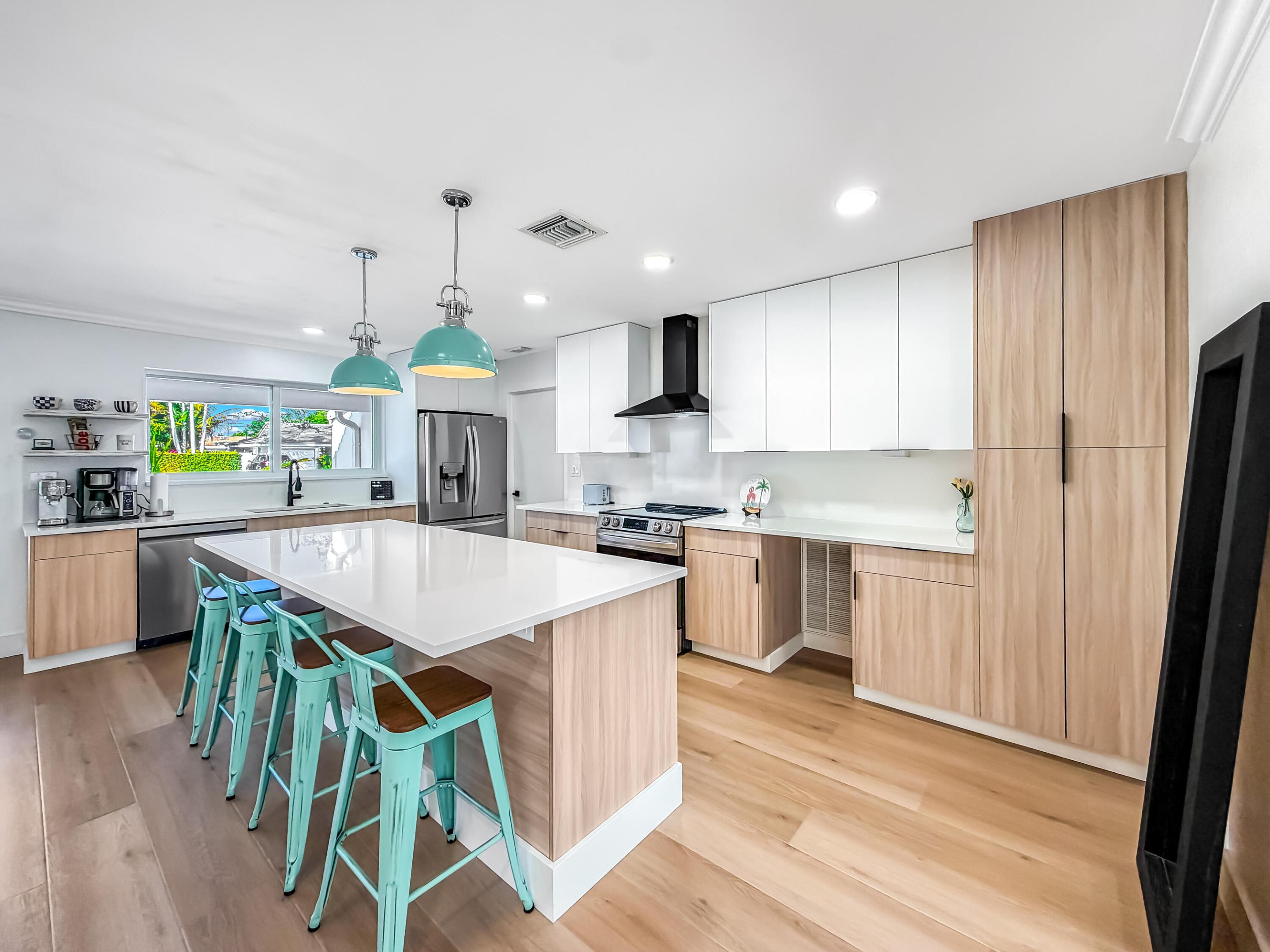 BOCA RATON SQUARE UNIT 1 - Residential