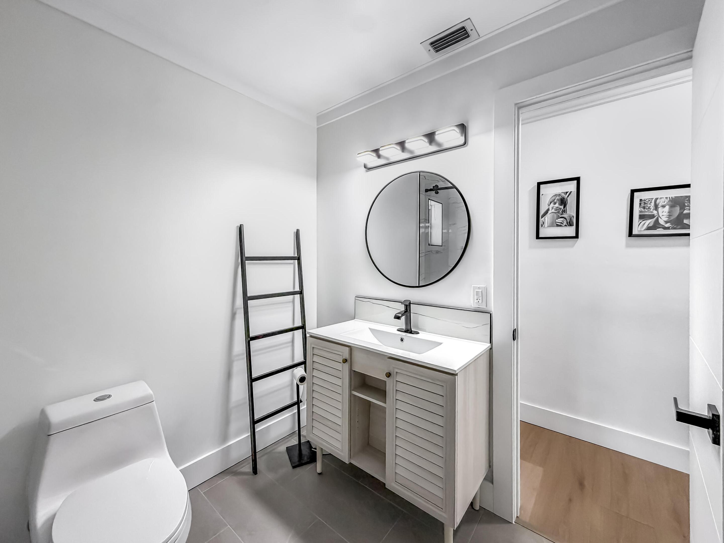 BOCA RATON SQUARE UNIT 1 - Residential