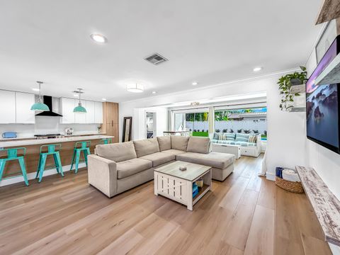 1098 W Camino Real Boca Raton FL 33486